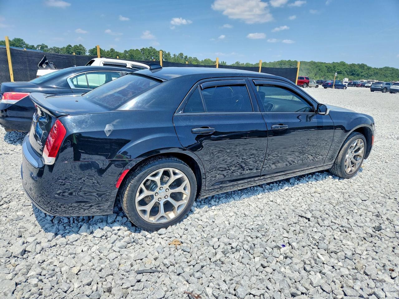 2019 Chrysler 300C - Фото 3