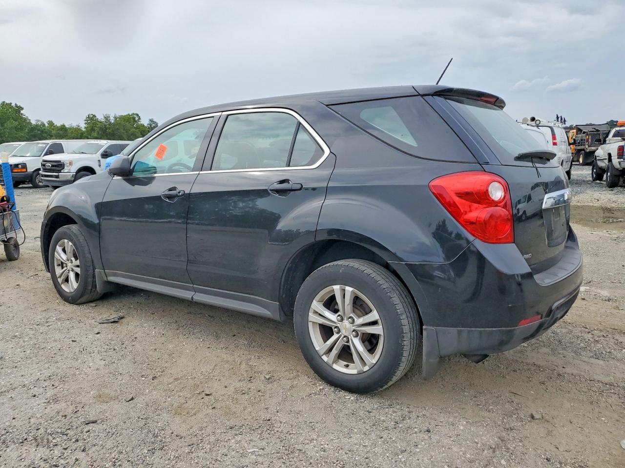 2015 Chevrolet Equinox Ls - Фото 2