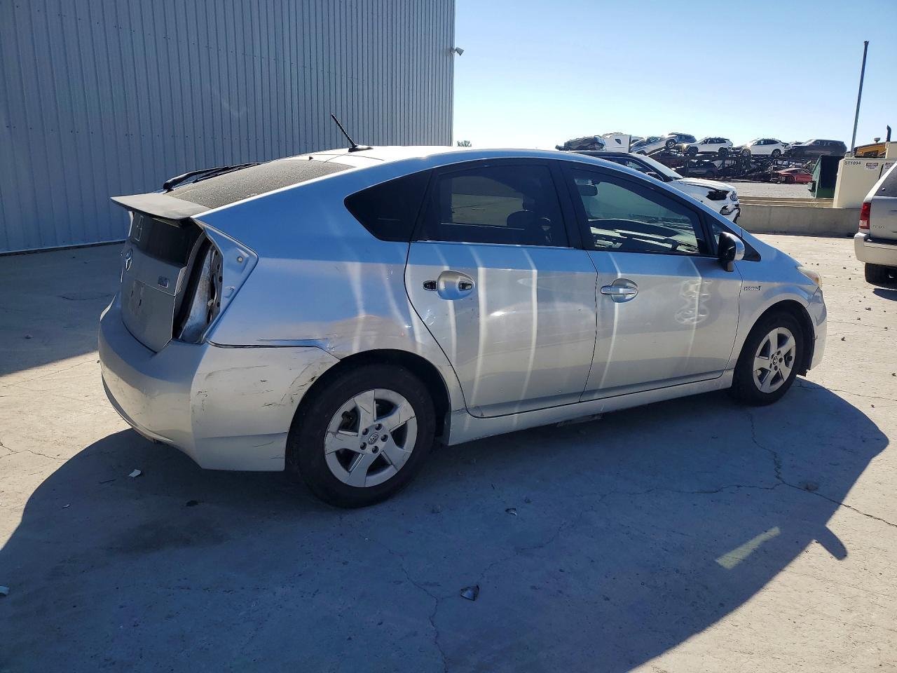 2010 Toyota Prius Iii - Фото 3