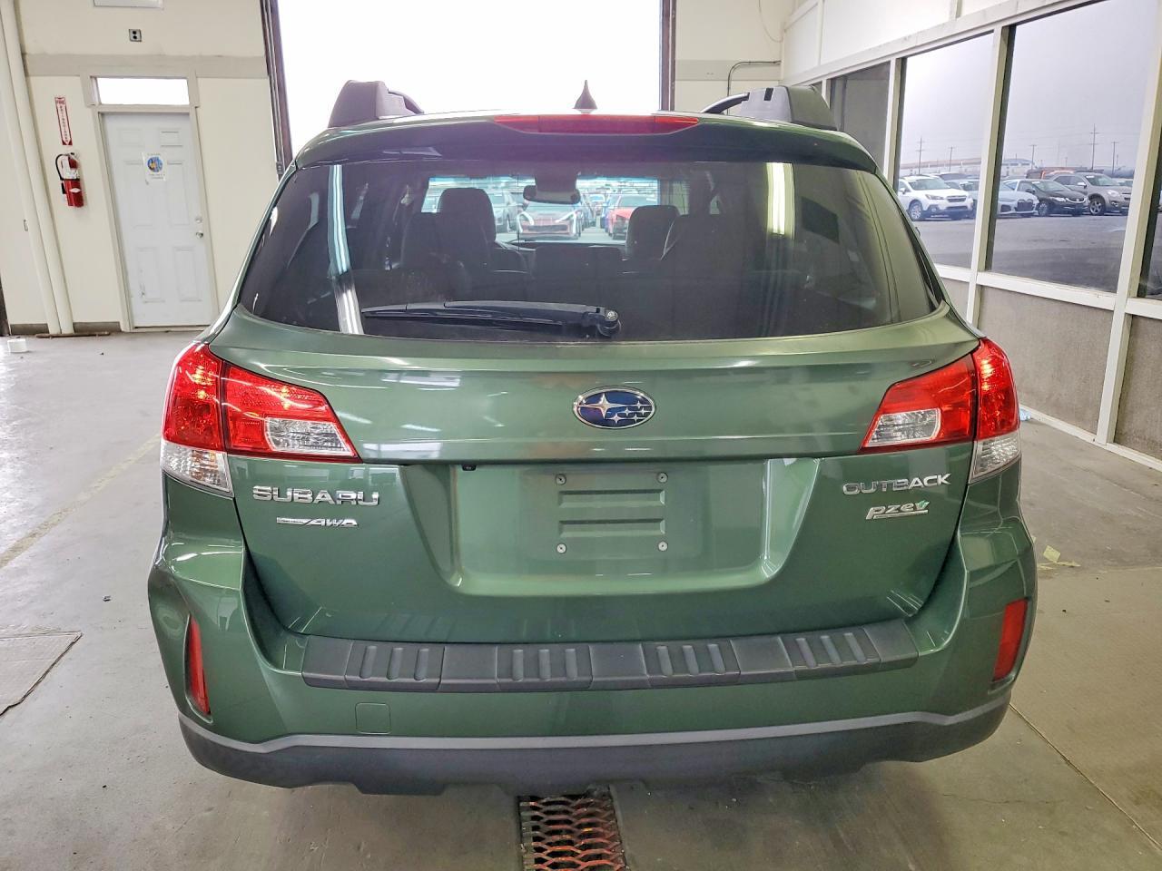 2013 Subaru Outback - Image 6