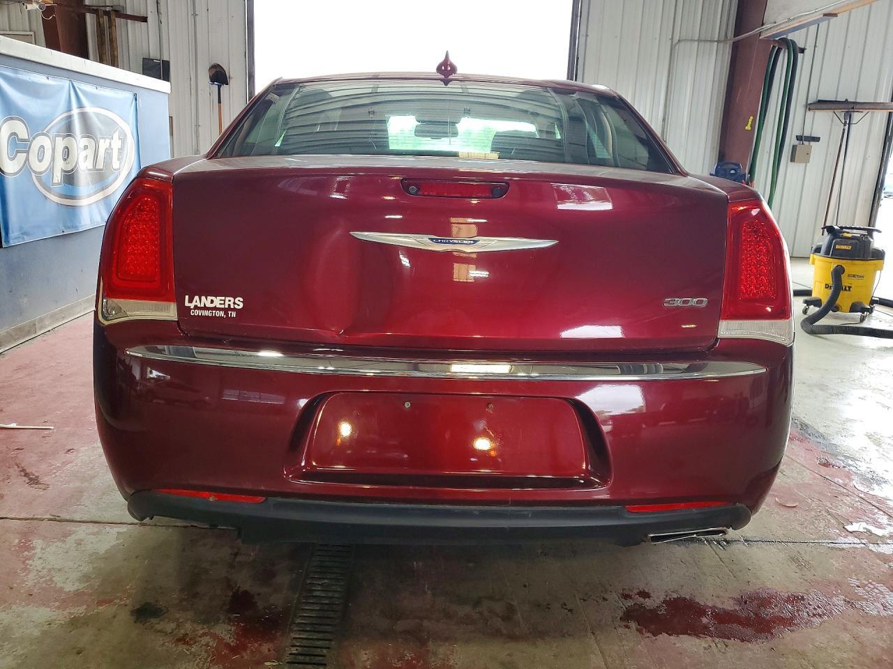 2020 Chrysler 300 Limited - Image 6