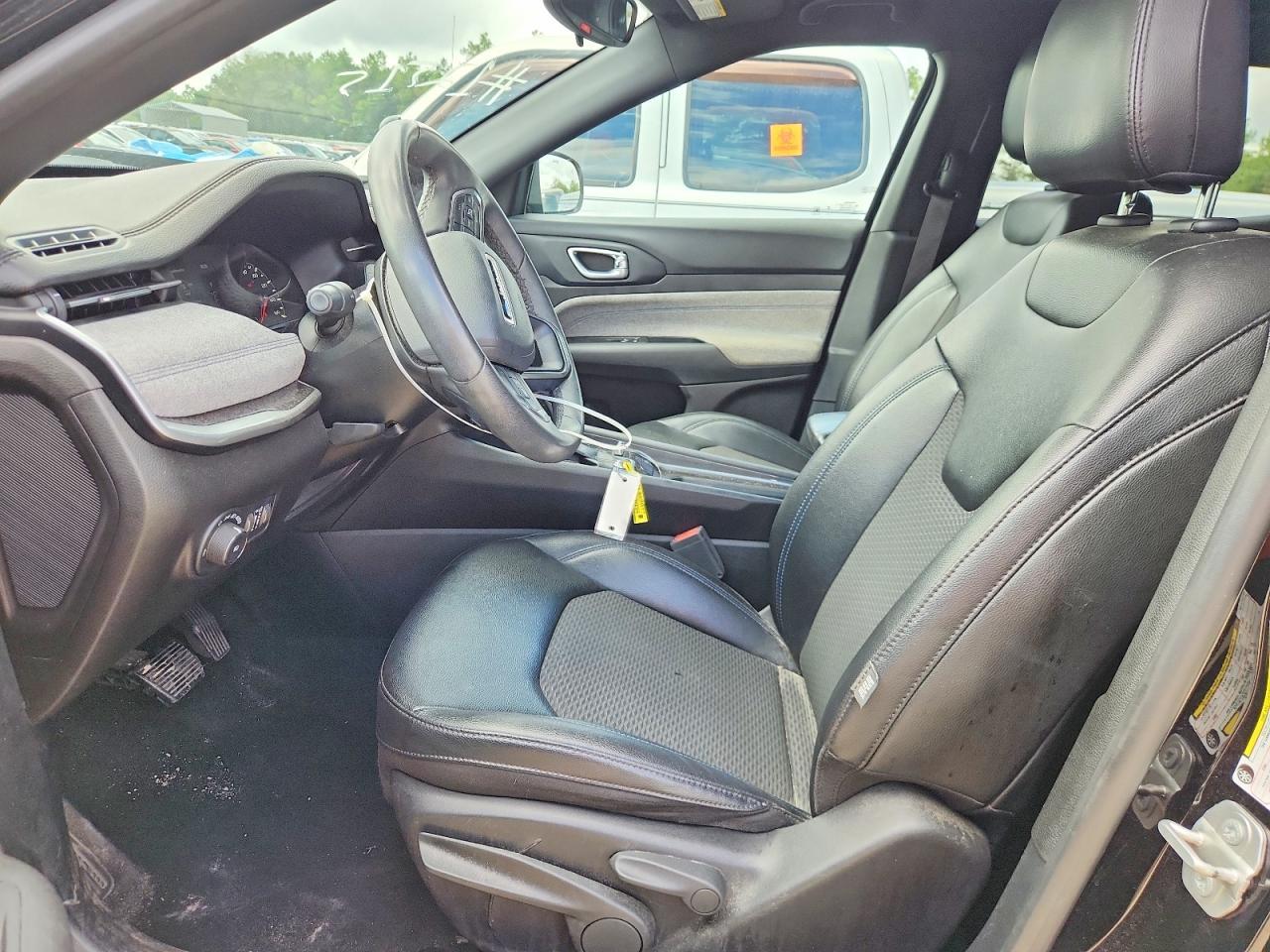 2024 Jeep Compass Latitude - Image 7