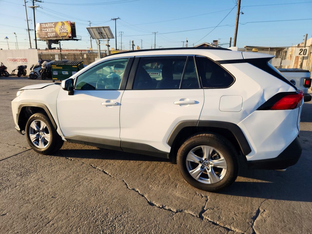 2024 Toyota Rav4 Xle - Фото 2