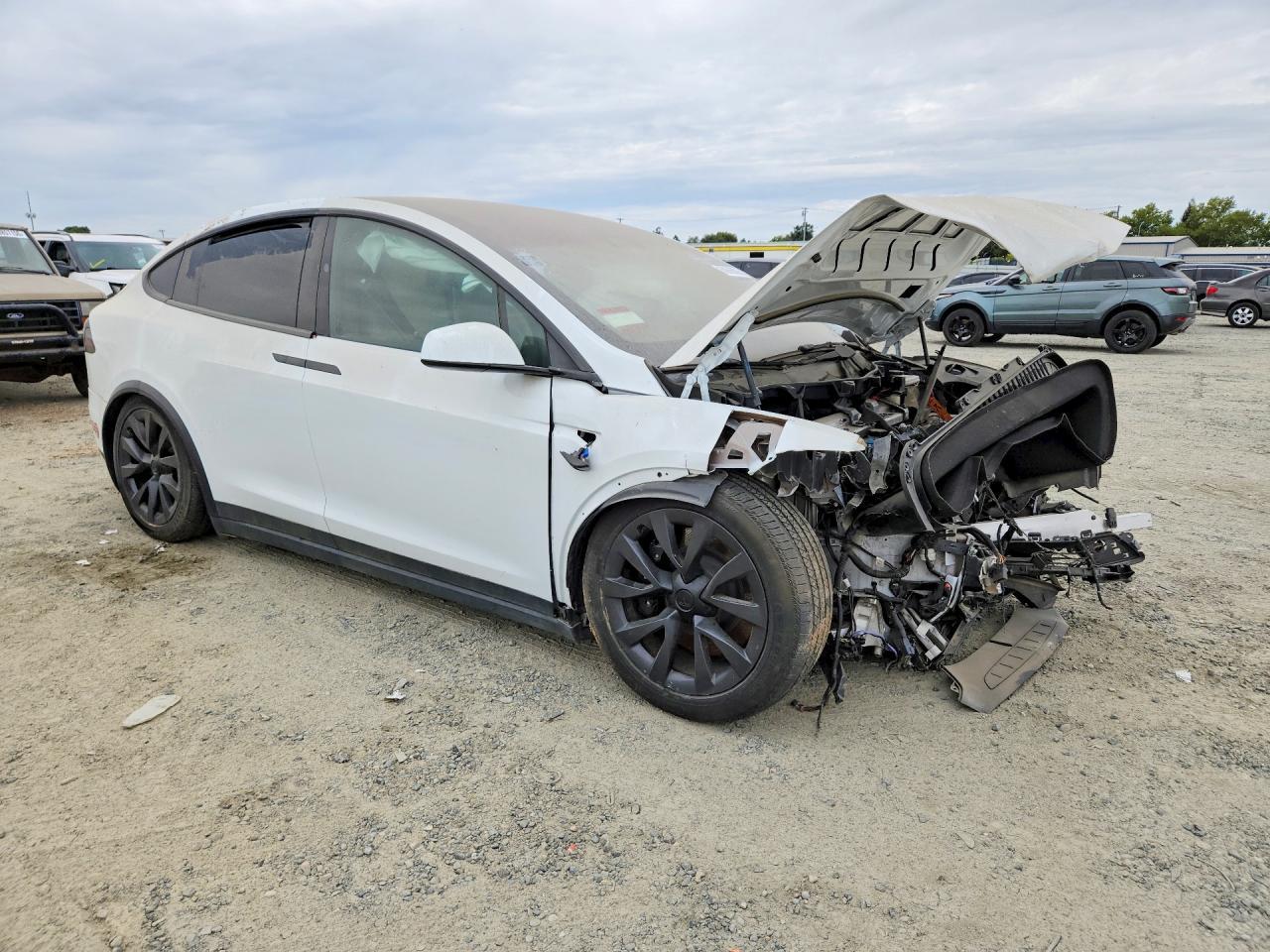 2024 Tesla Model X - Image 4