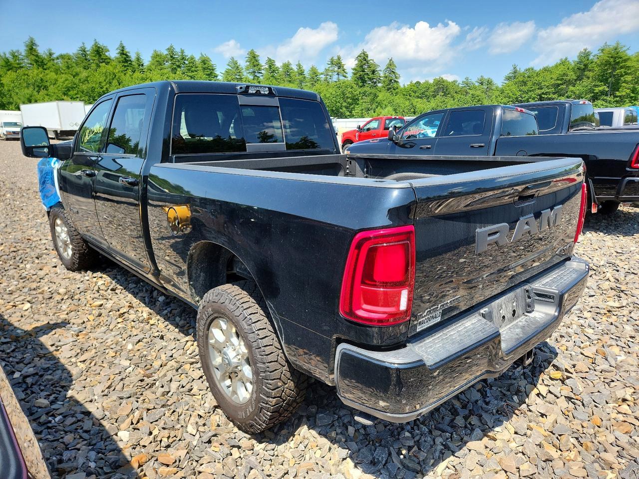2026 Ram 2500 Laramie - Фото 2