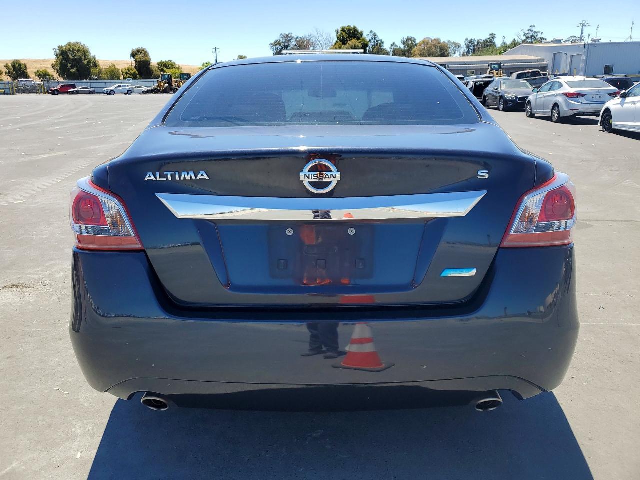 2013 Nissan Altima Sv - Image 6