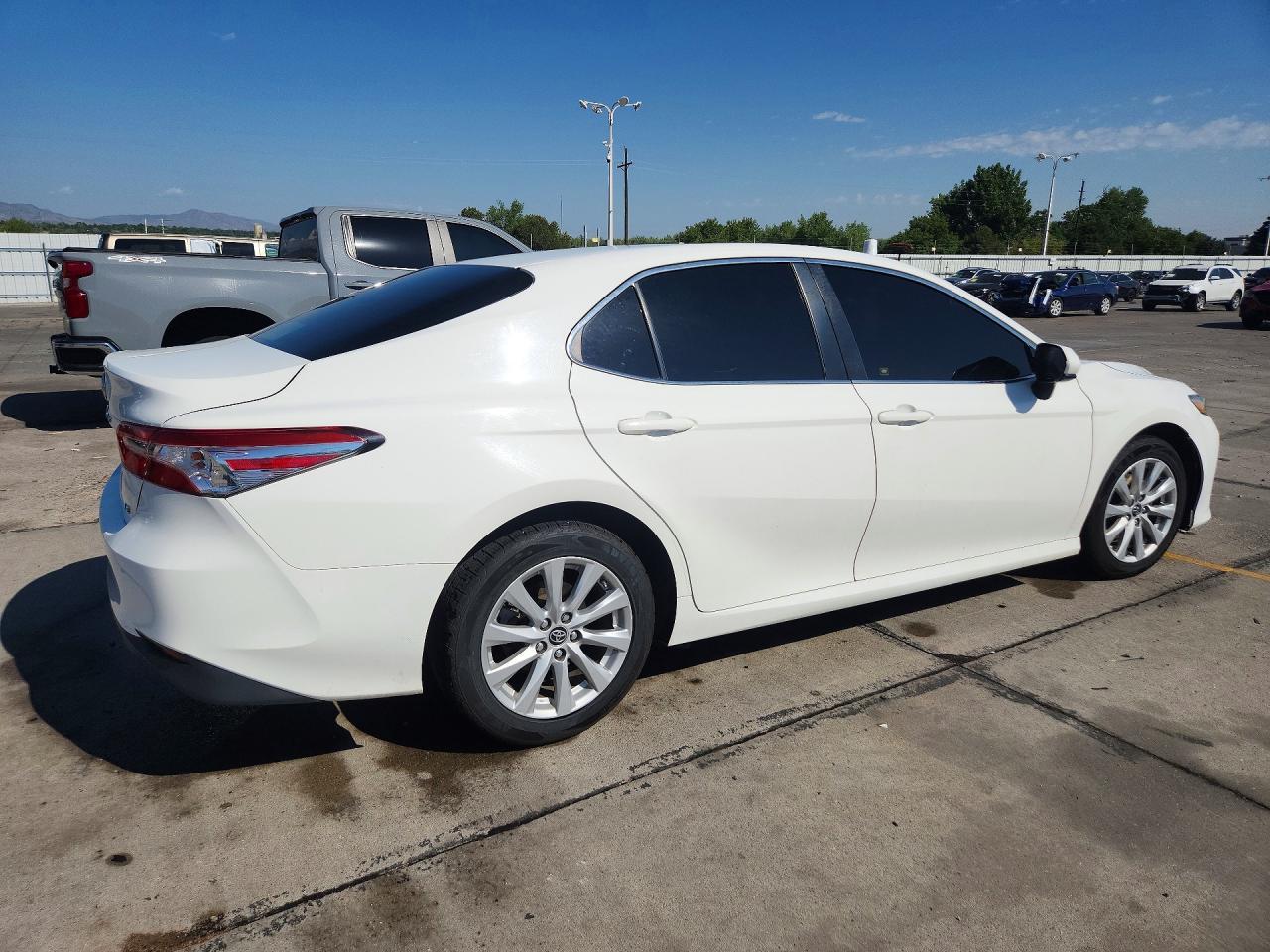 2018 Toyota Camry Le - Image 3