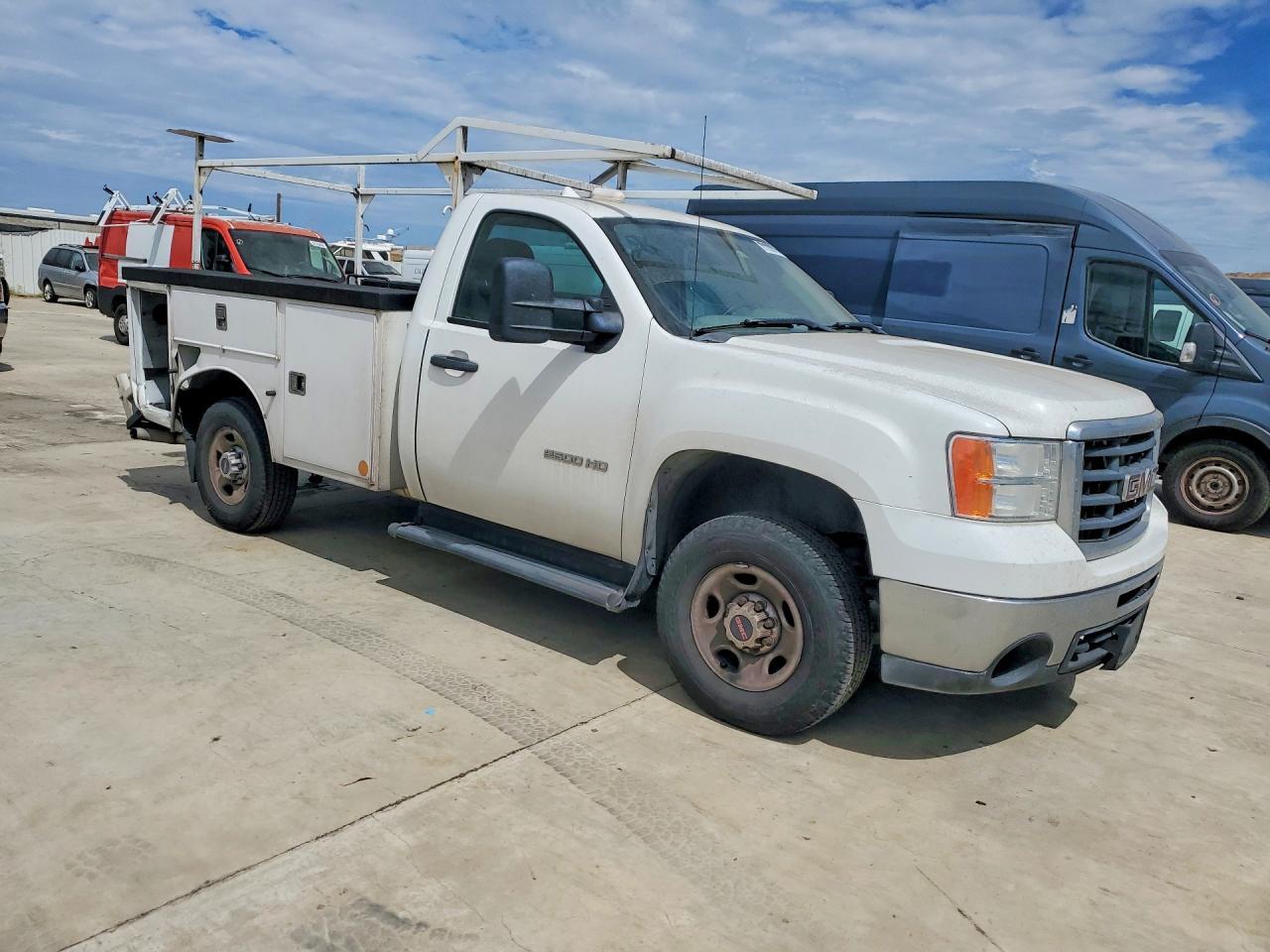 2010 GMC Sierra C2500 Heavy Duty - Фото 4