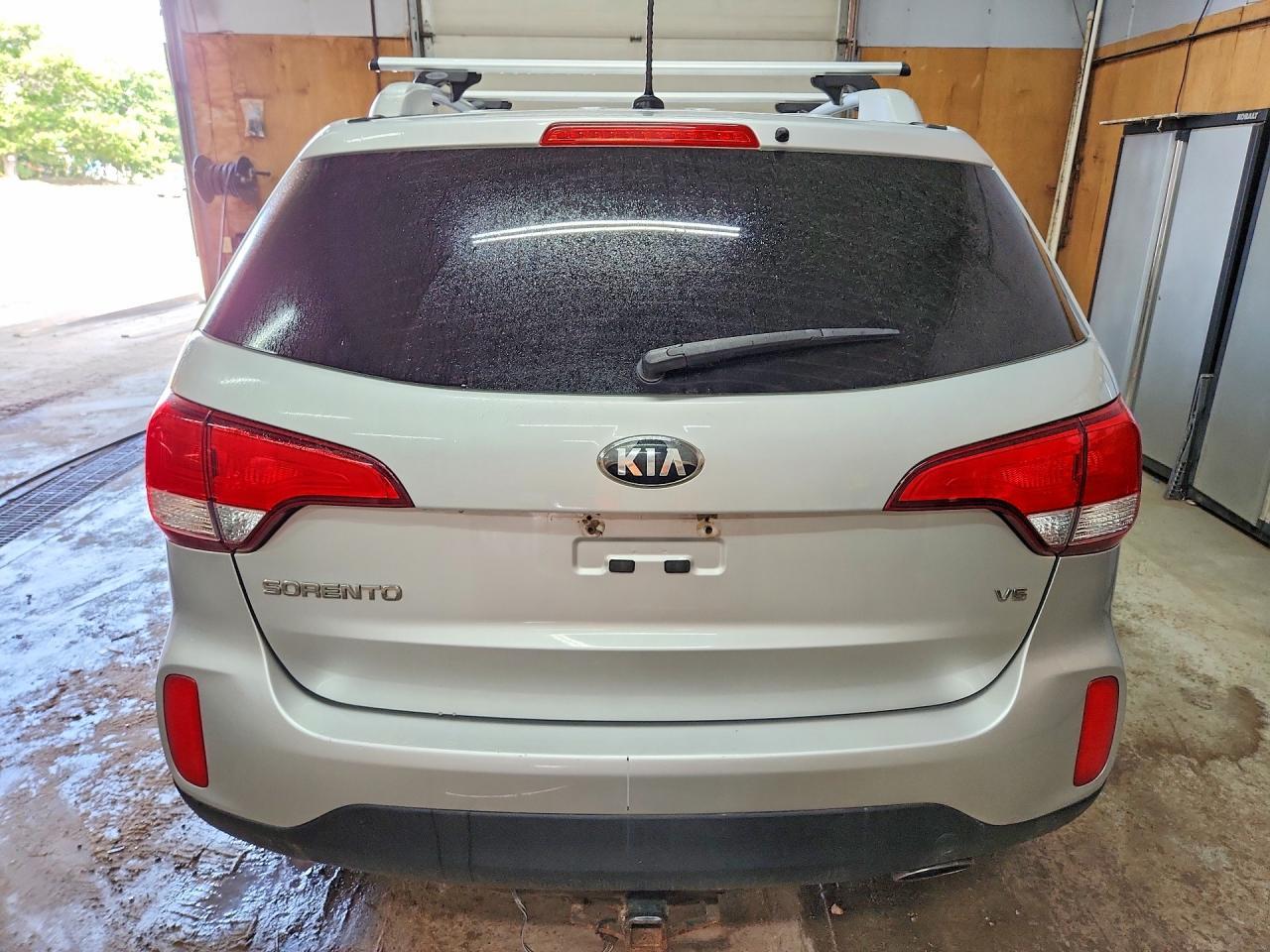 2015 Kia Sorento Lx - Image 6