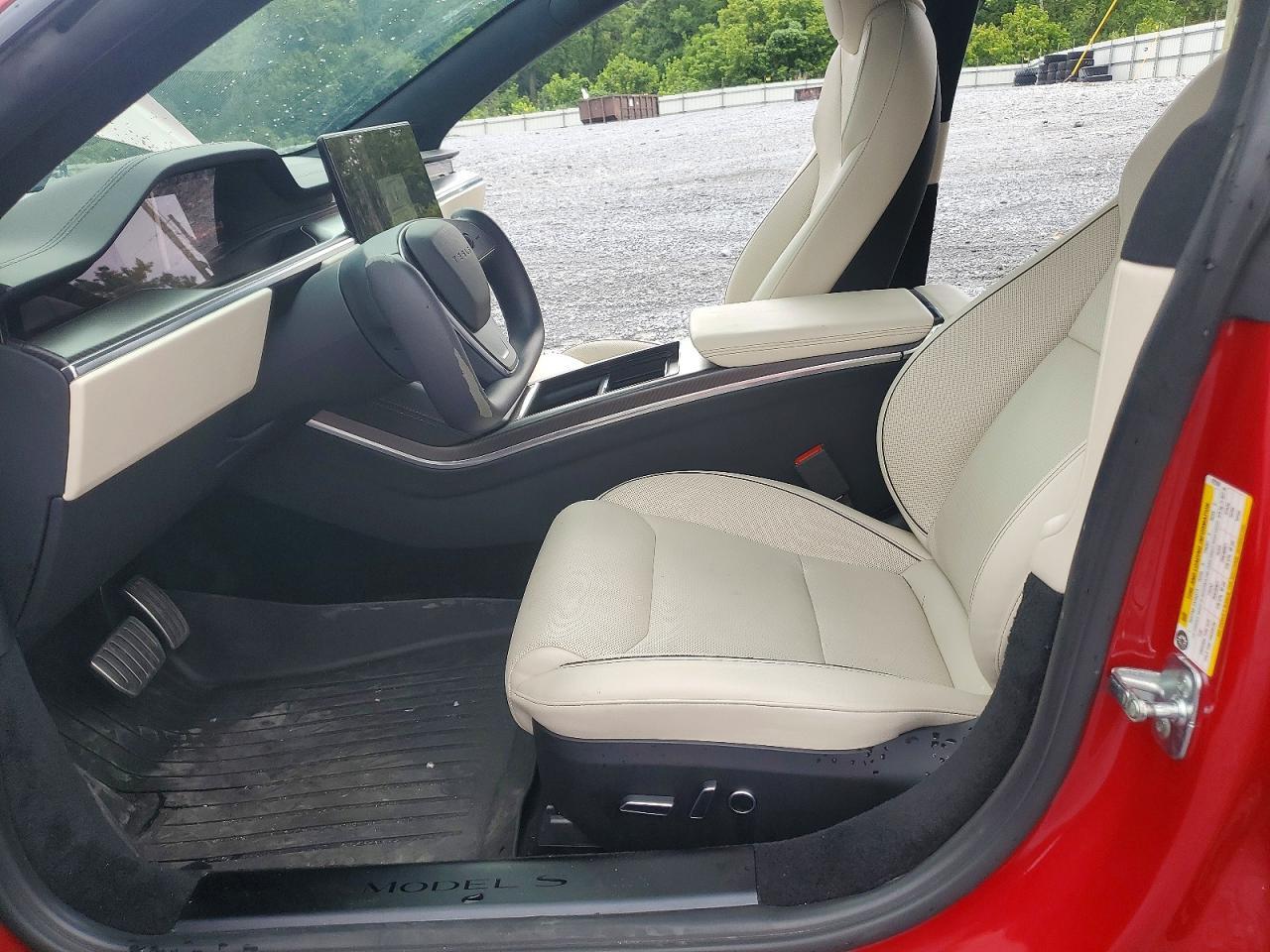 2022 Tesla Model S - Image 7