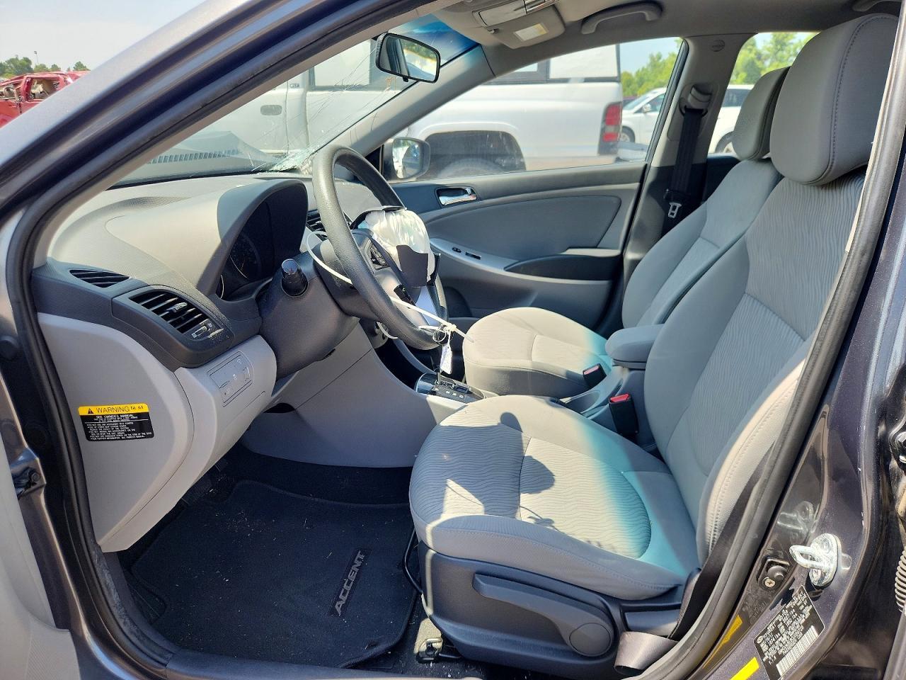2012 Hyundai Accent Gls - Фото 7