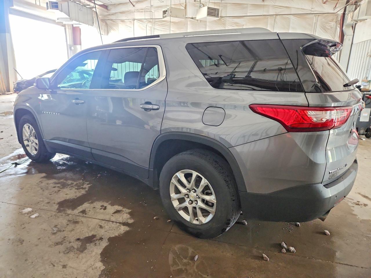 2018 Chevrolet Traverse Lt - Фото 2