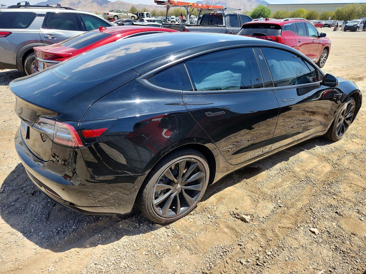 2019 Tesla Model 3 - Фото 3