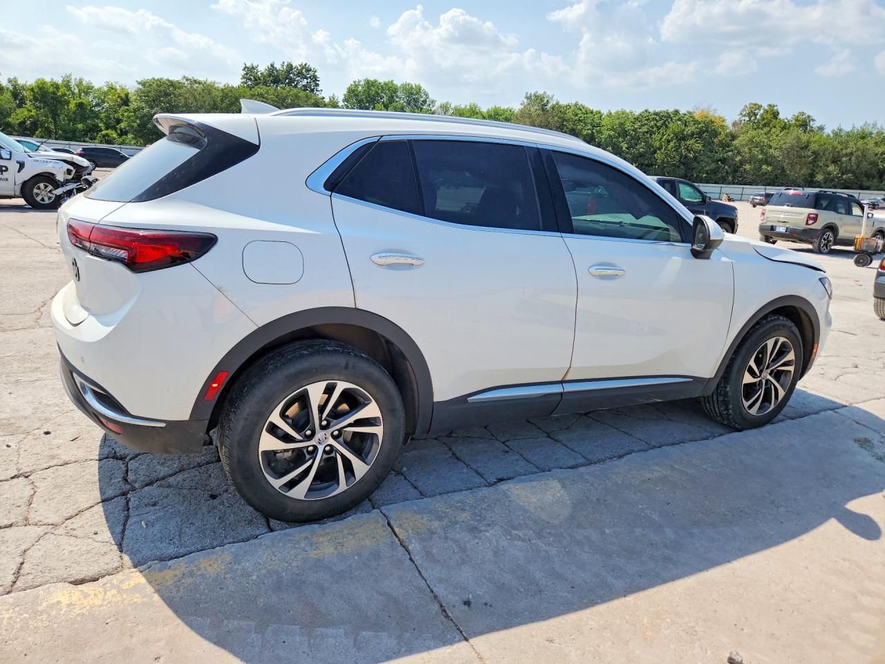 2023 Buick Envision Essence - Фото 3