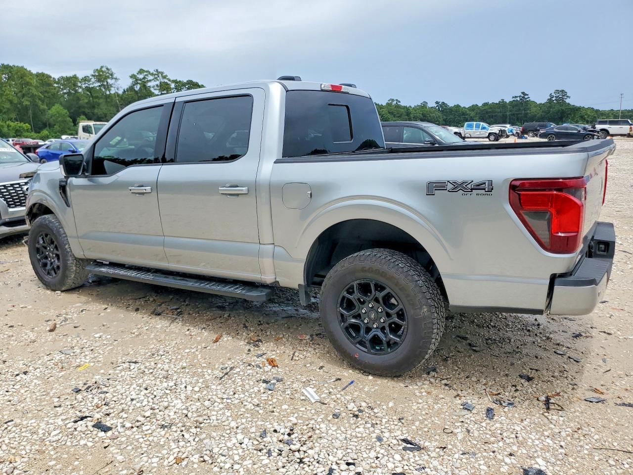 2025 Ford F150 Xlt - Фото 2
