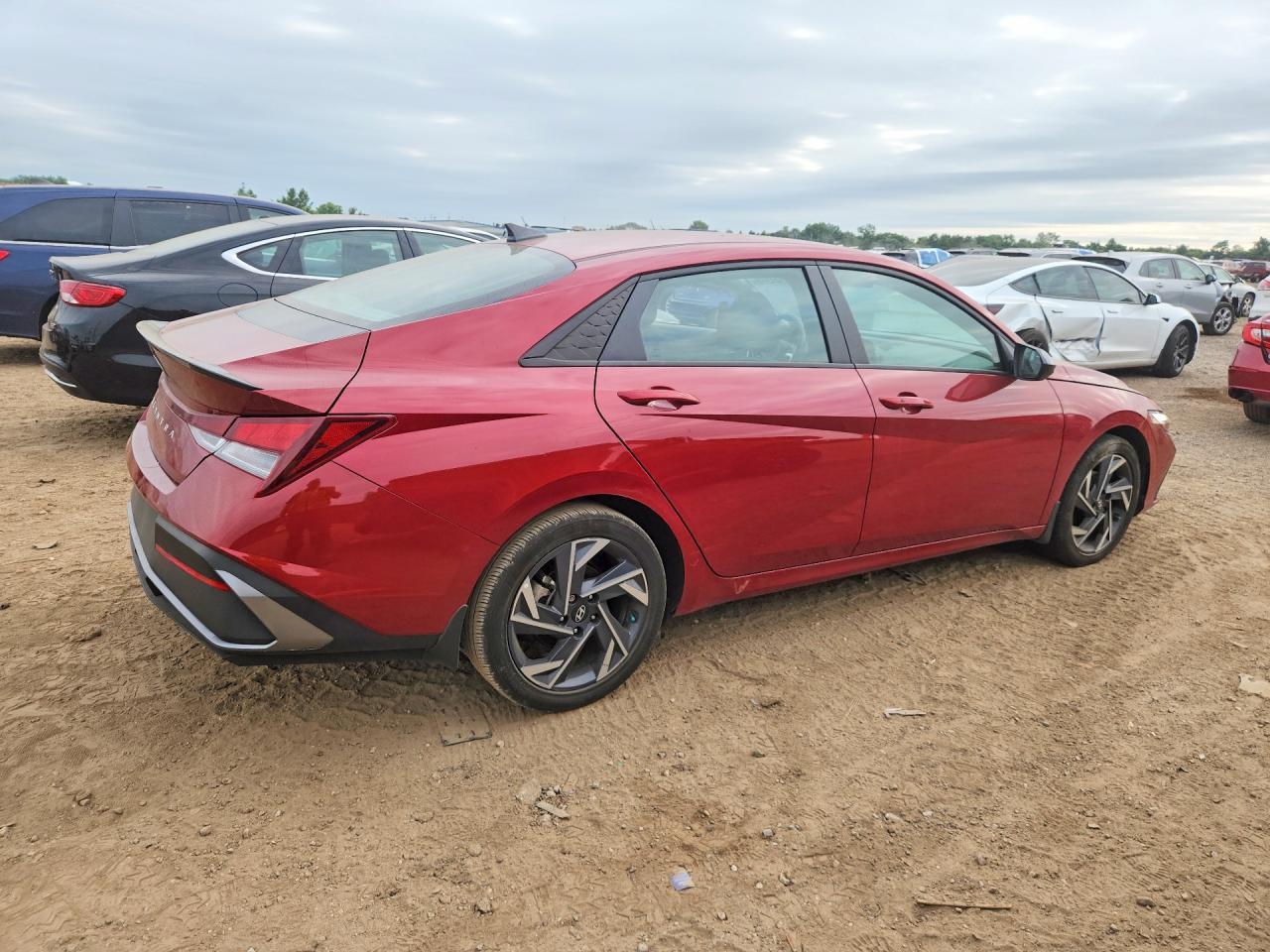 2025 Hyundai Elantra Sel Sport - Фото 3