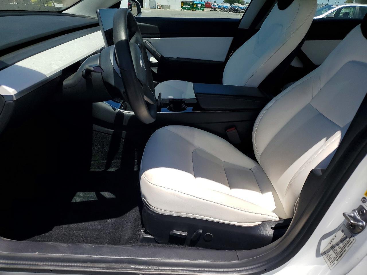 2020 Tesla Model 3 - Image 7