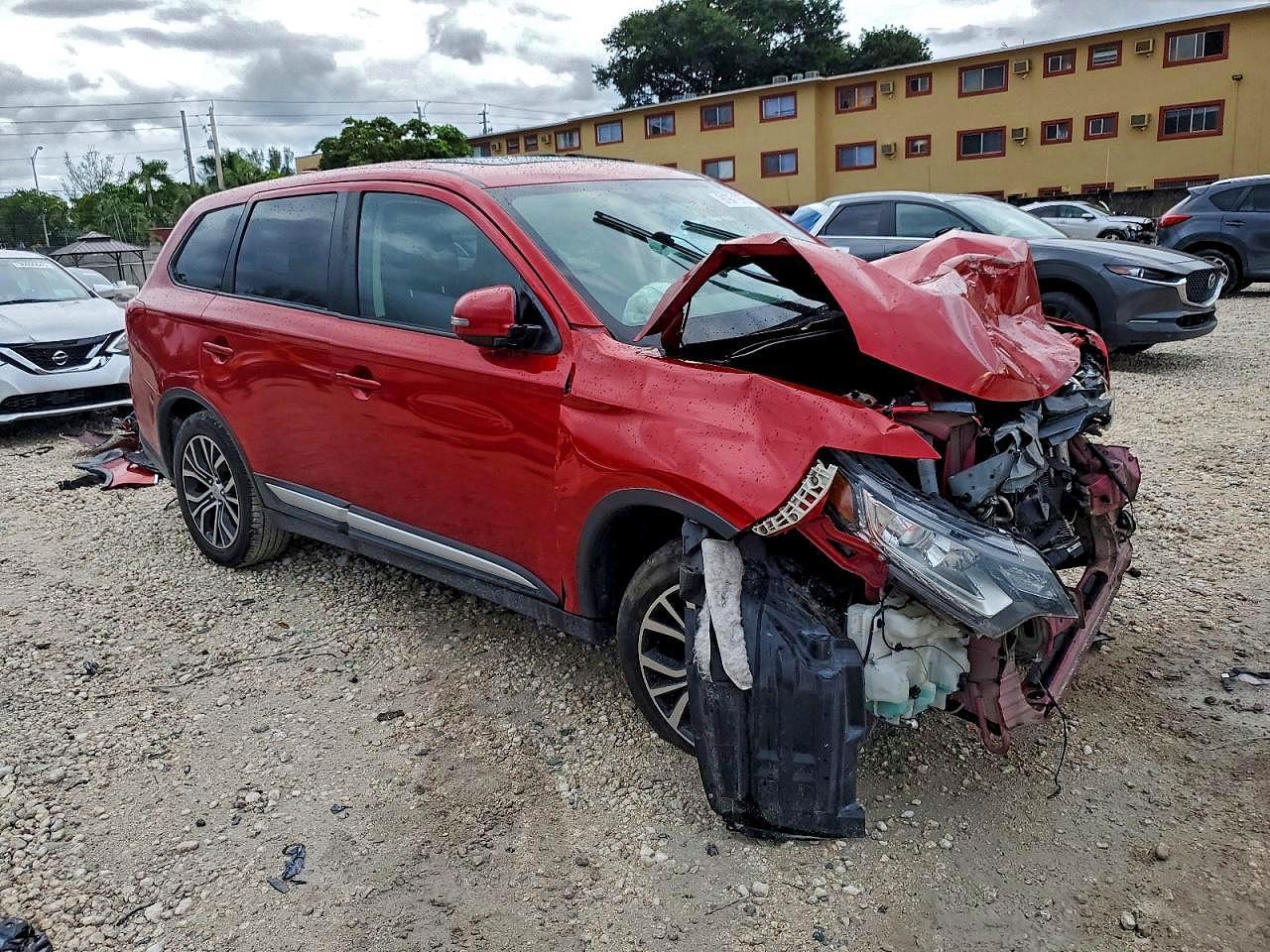 2017 Mitsubishi Outlander Se - Фото 4