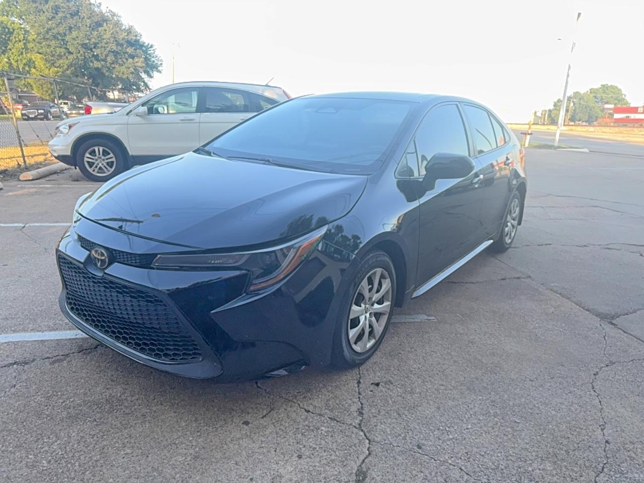 2025 Toyota Corolla Le - Фото 2