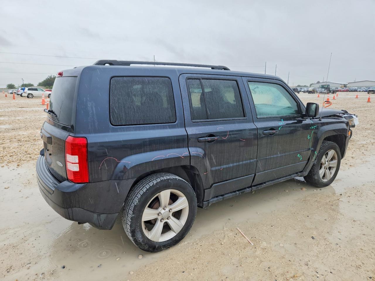 2014 Jeep Patriot Latitude - Фото 3