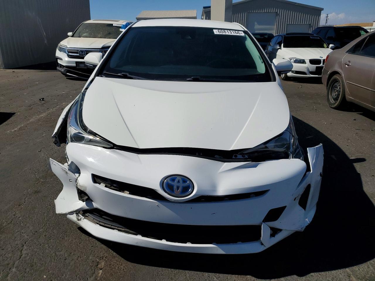 2018 Toyota Prius Three - Image 5