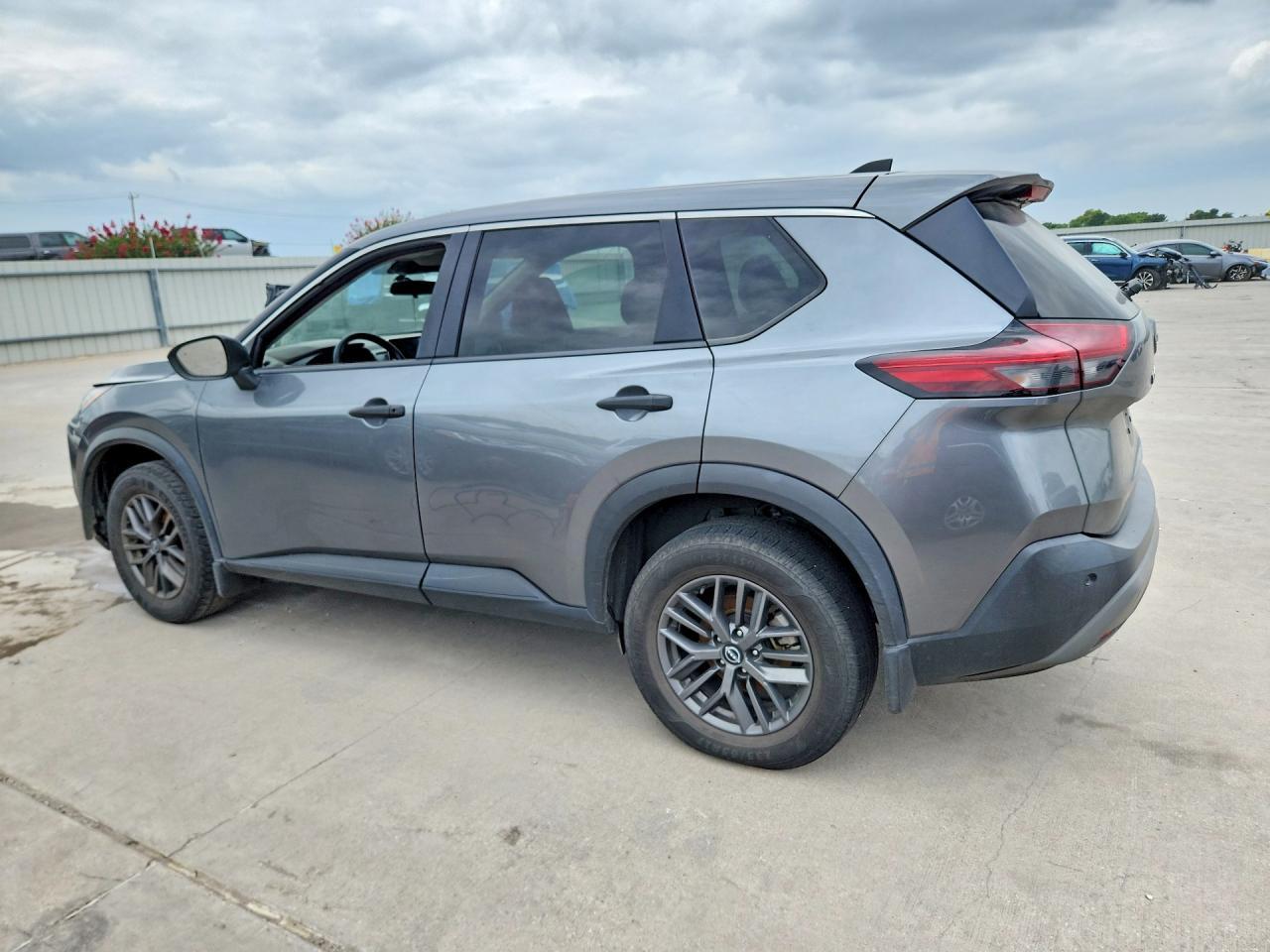 2023 Nissan Rogue S - Фото 2