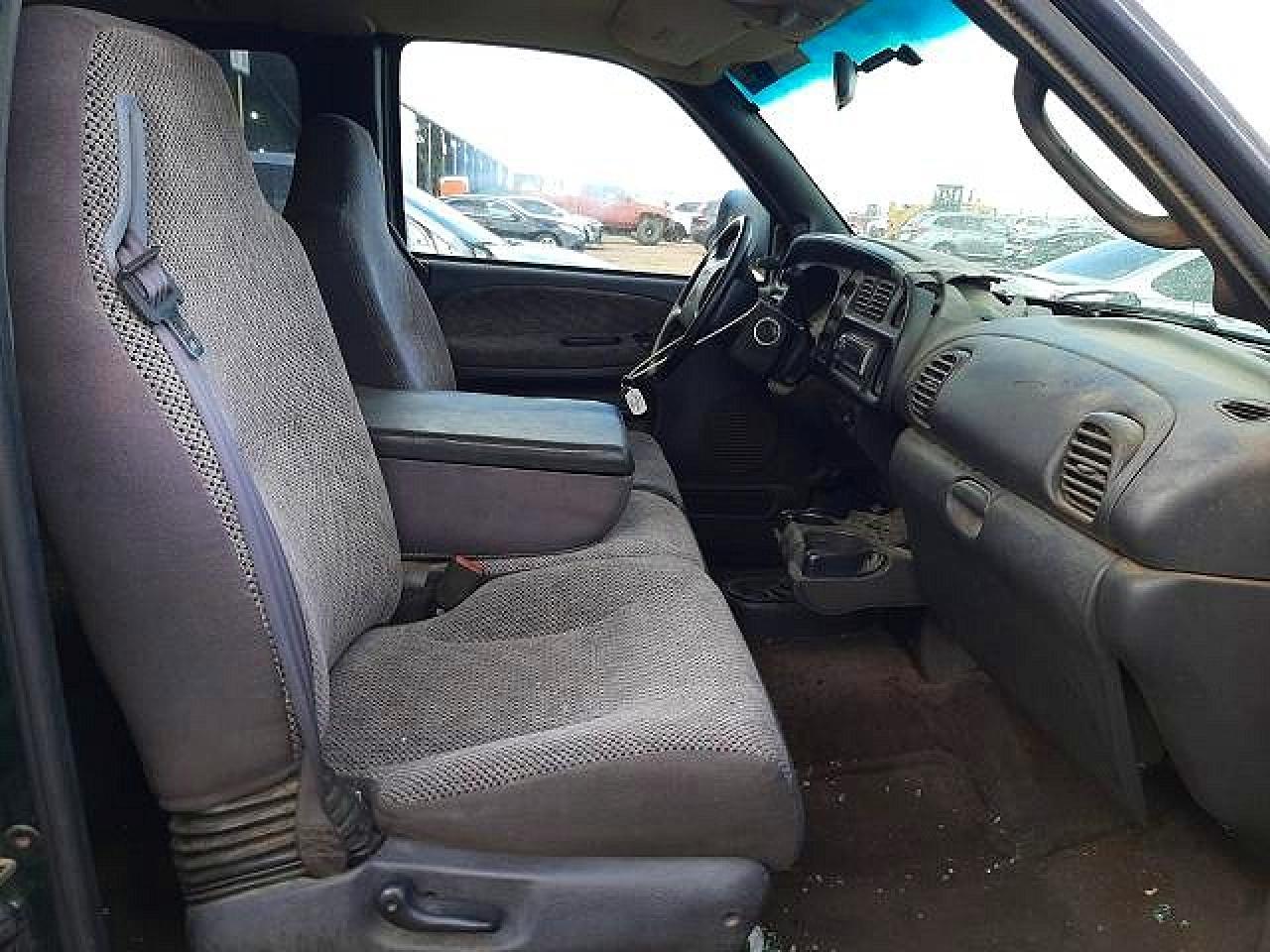 2001 Dodge Ram 1500 - Фото 5