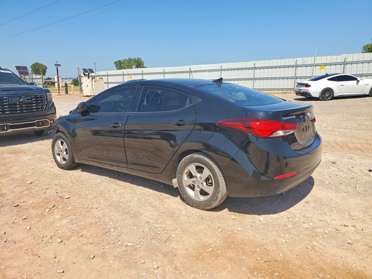 2014 Hyundai Elantra Se - Фото 2