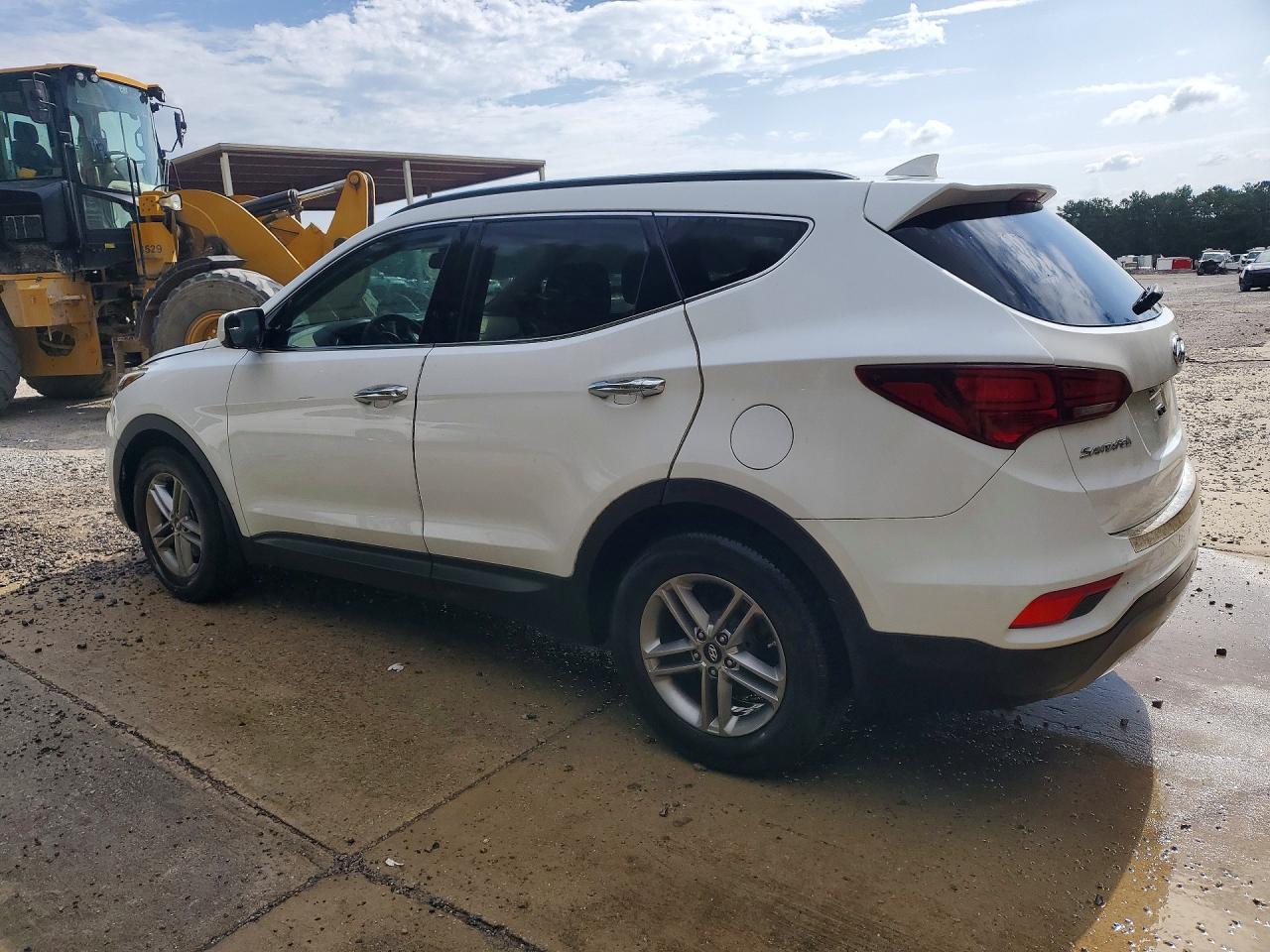 2017 Hyundai Santa Fe Sport 2.4L - Фото 2
