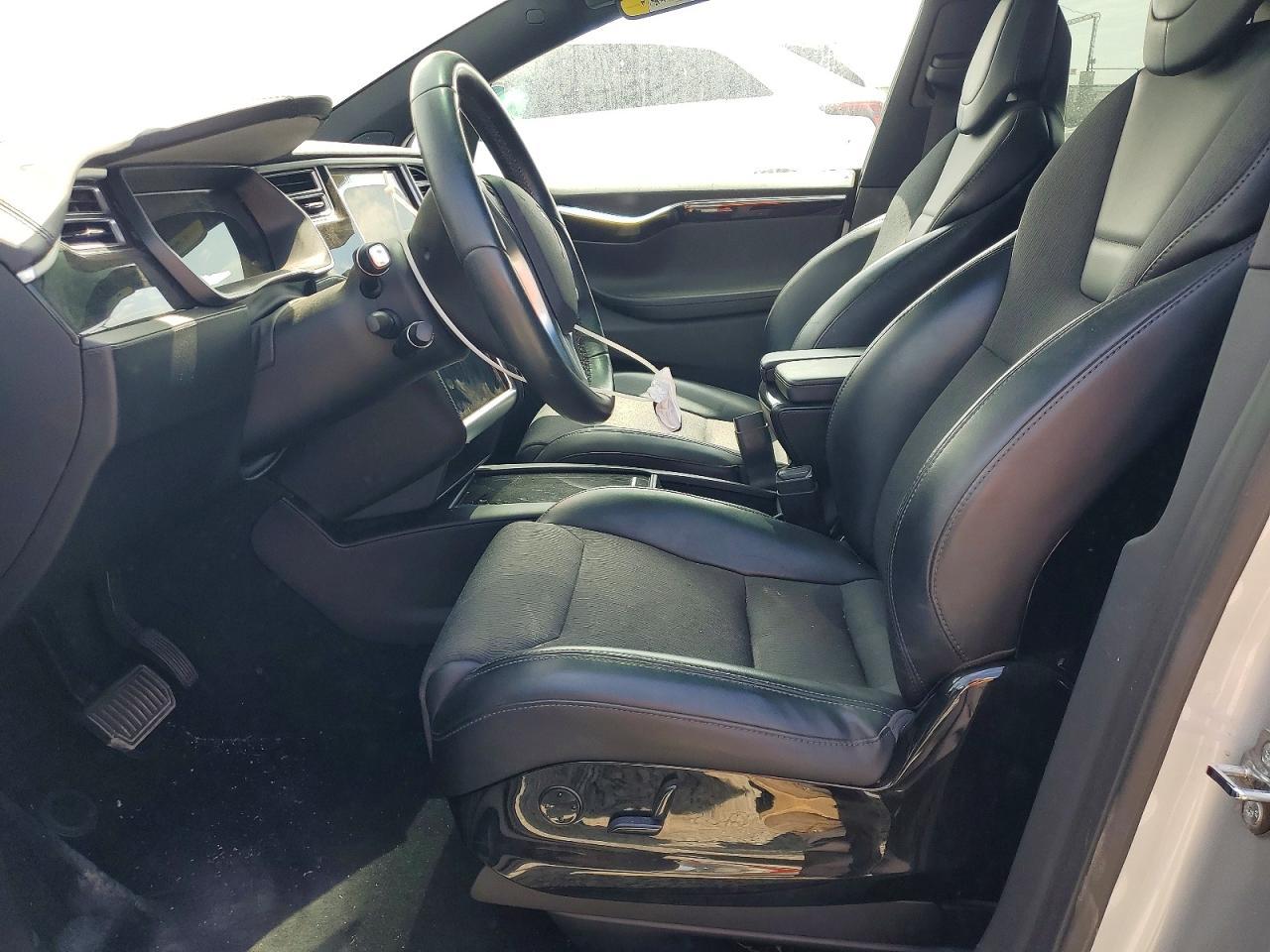 2016 Tesla Model X - Image 7