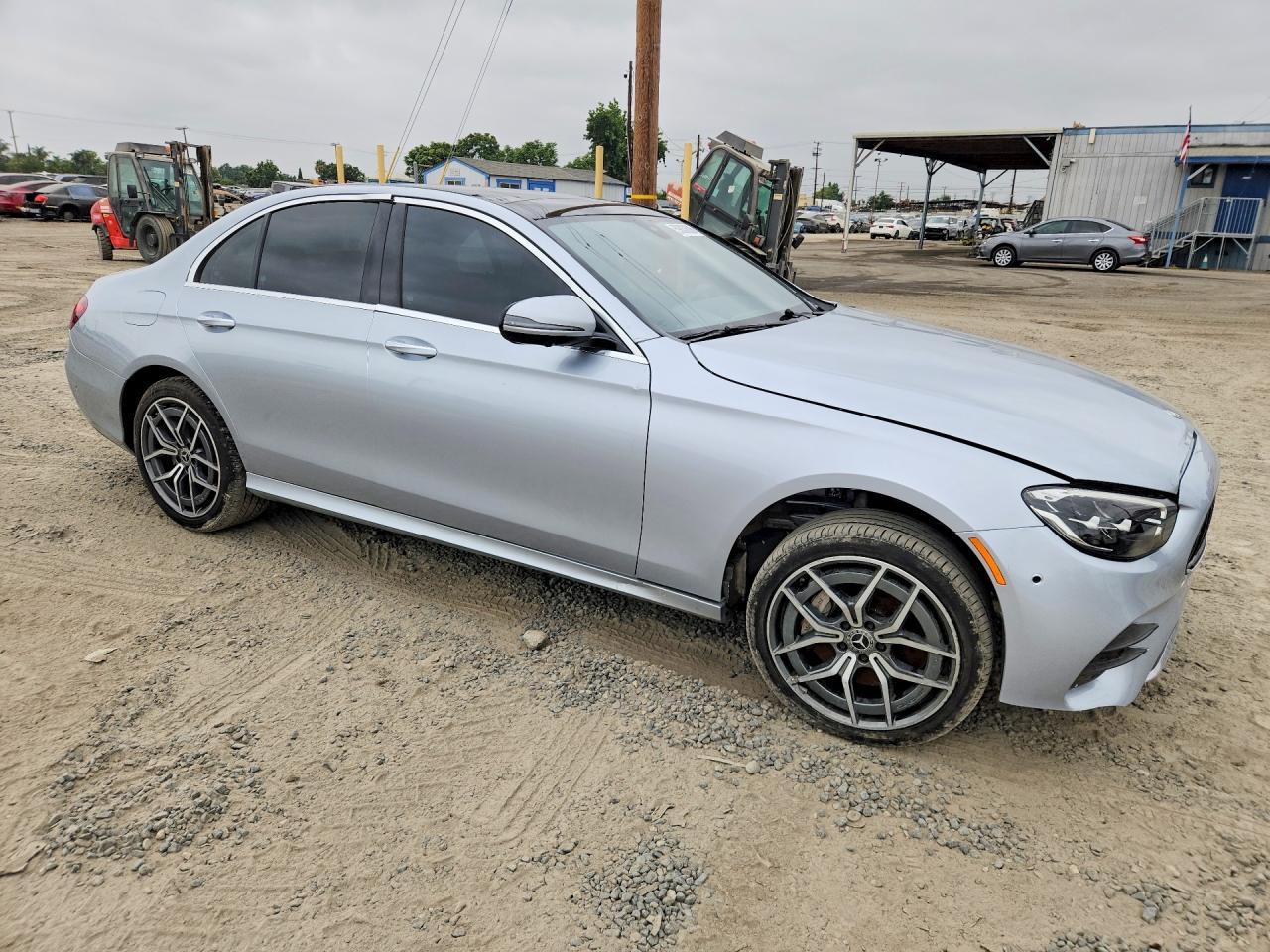 2021 Mercedes-Benz E 350 4Matic - Фото 4