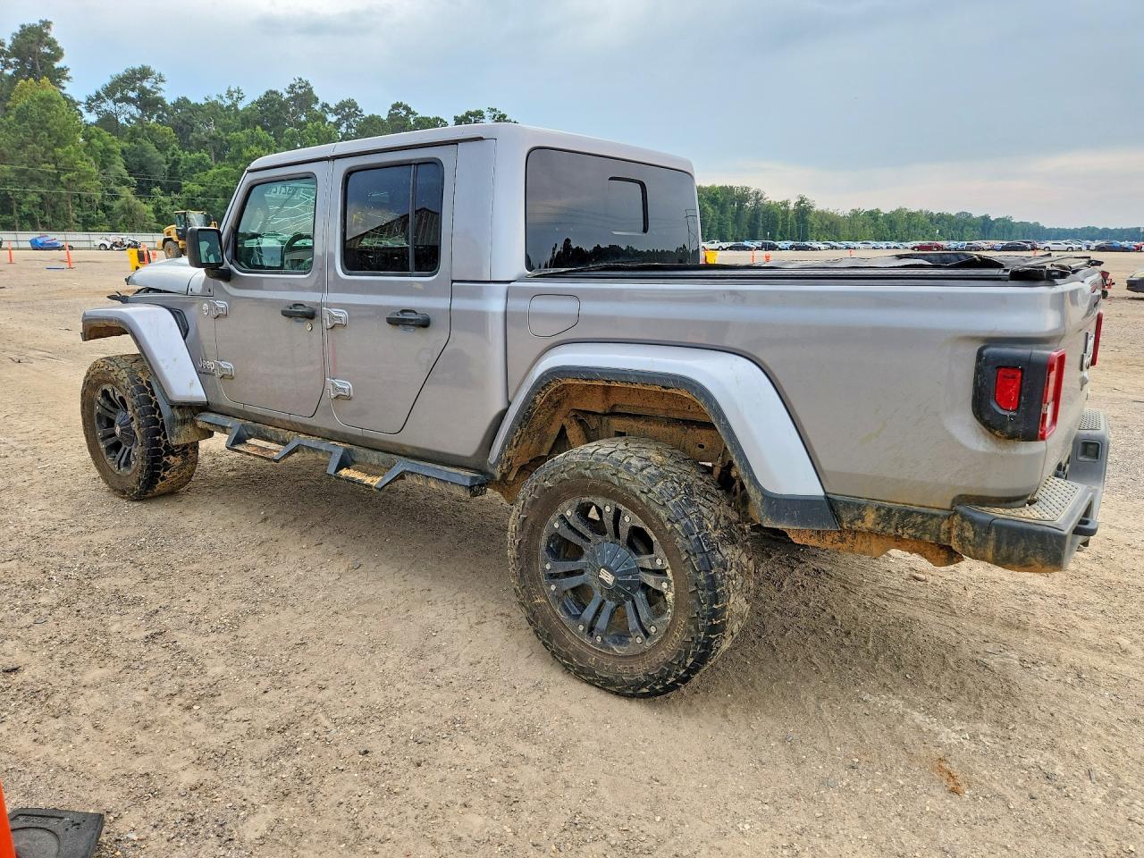 2020 Jeep Gladiator Overland - Фото 2