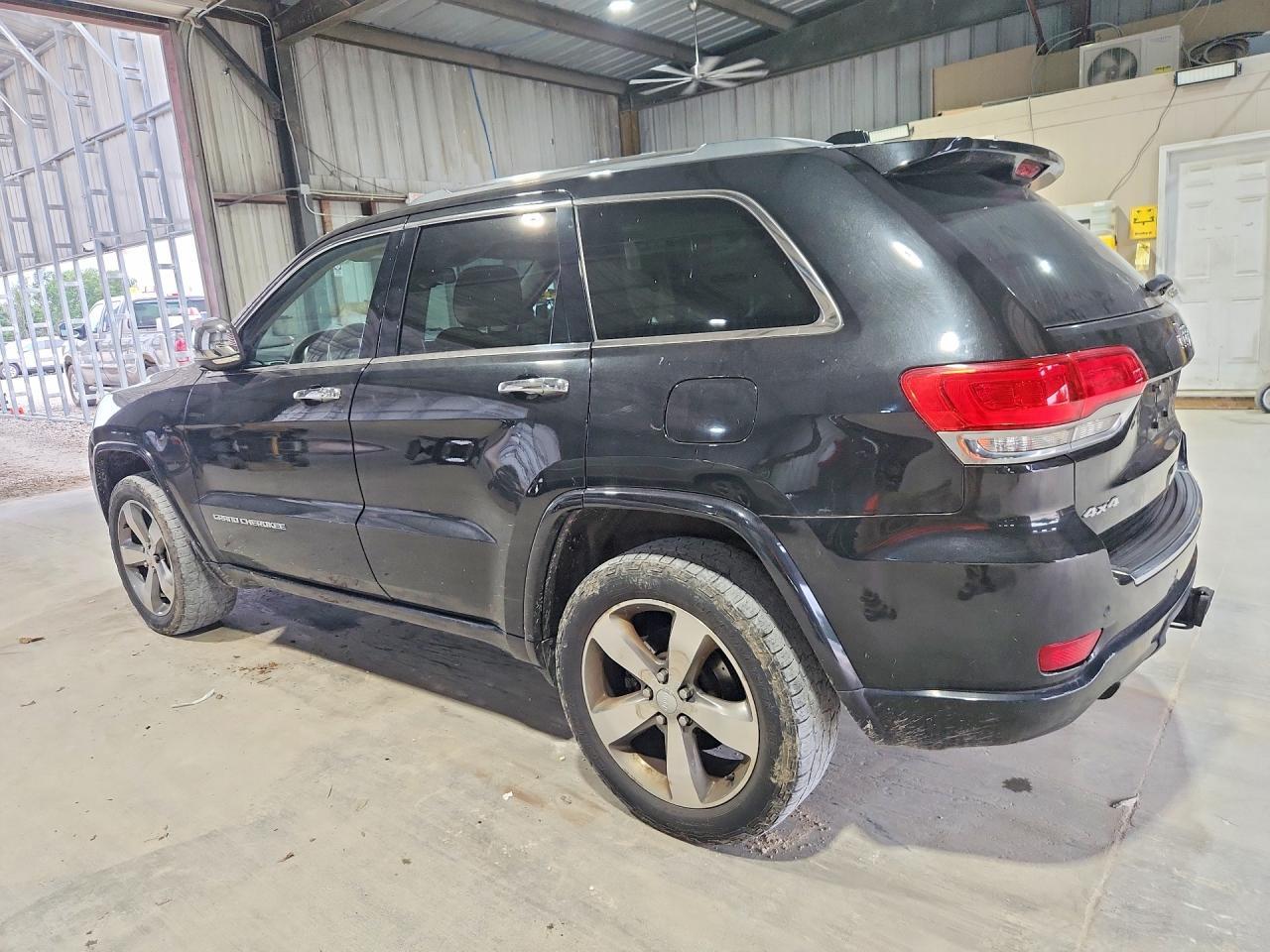 2014 Jeep Grand Cherokee Overland - Image 2