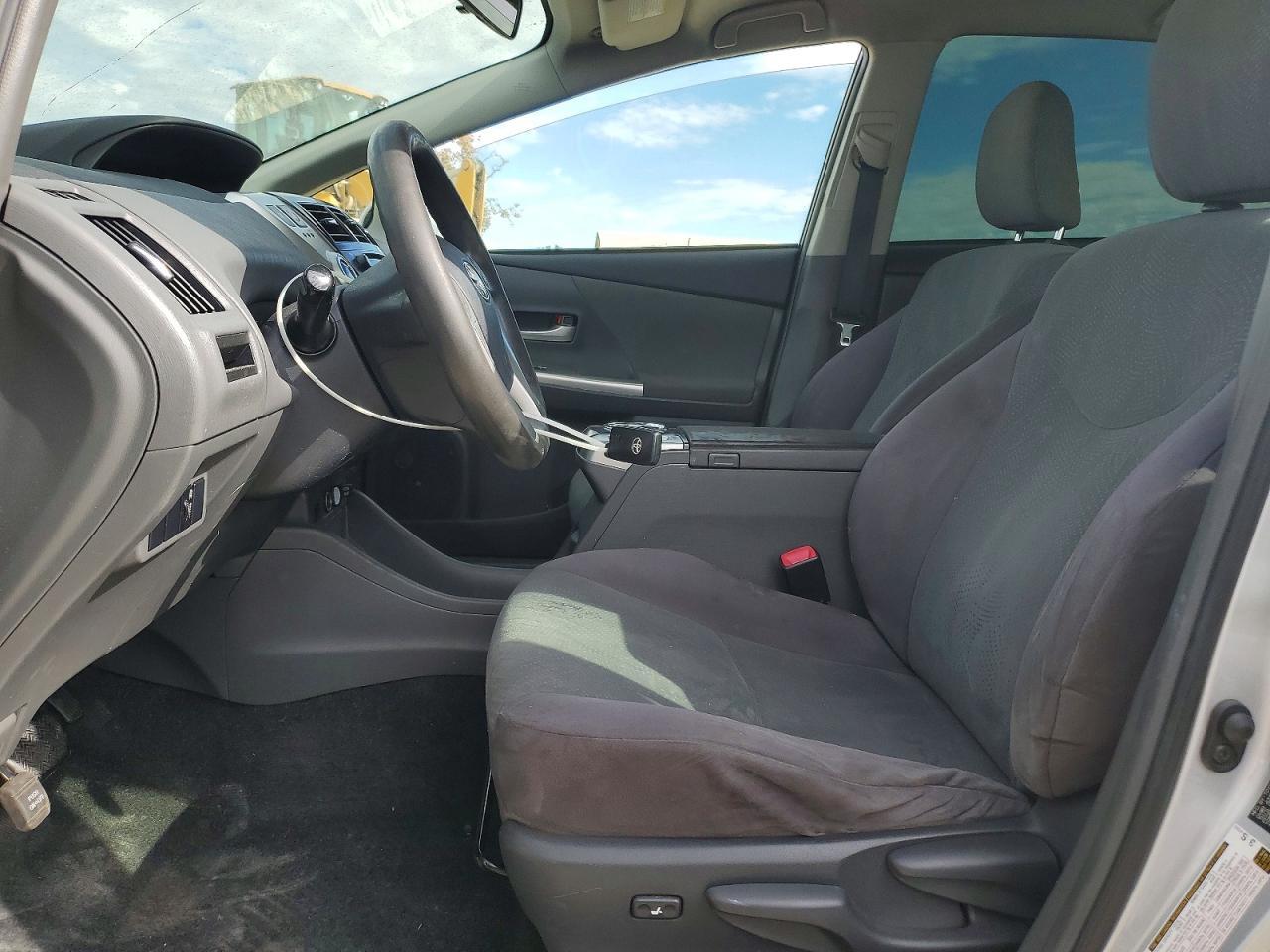 2013 Toyota Prius V Three - Фото 7