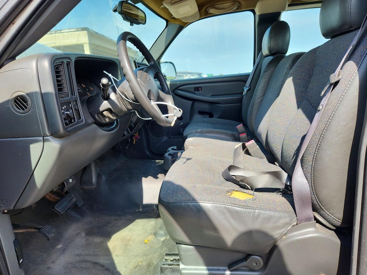 2005 Chevrolet Silverado C1500 - Image 7