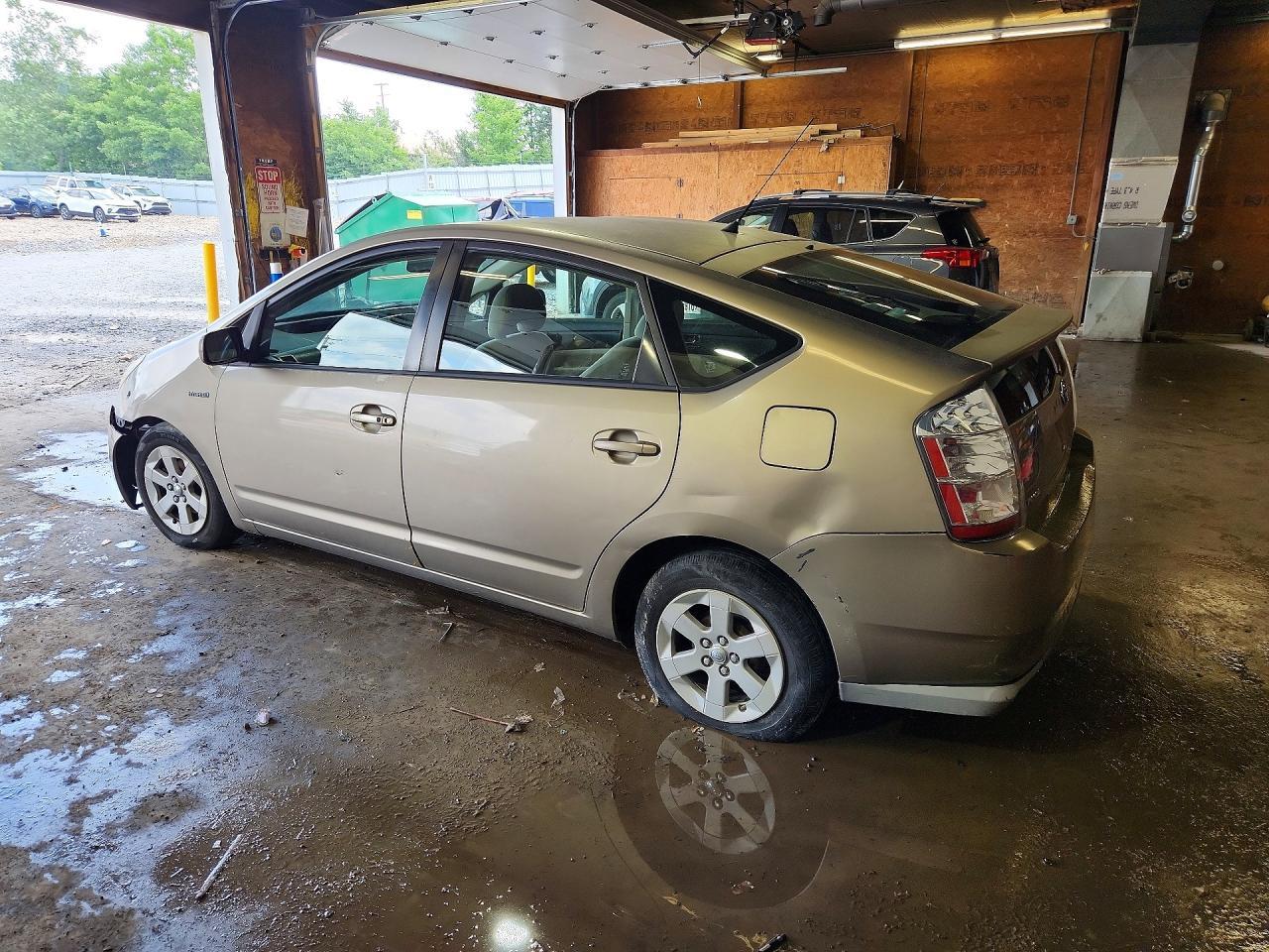 2007 Toyota Prius Base - Image 2