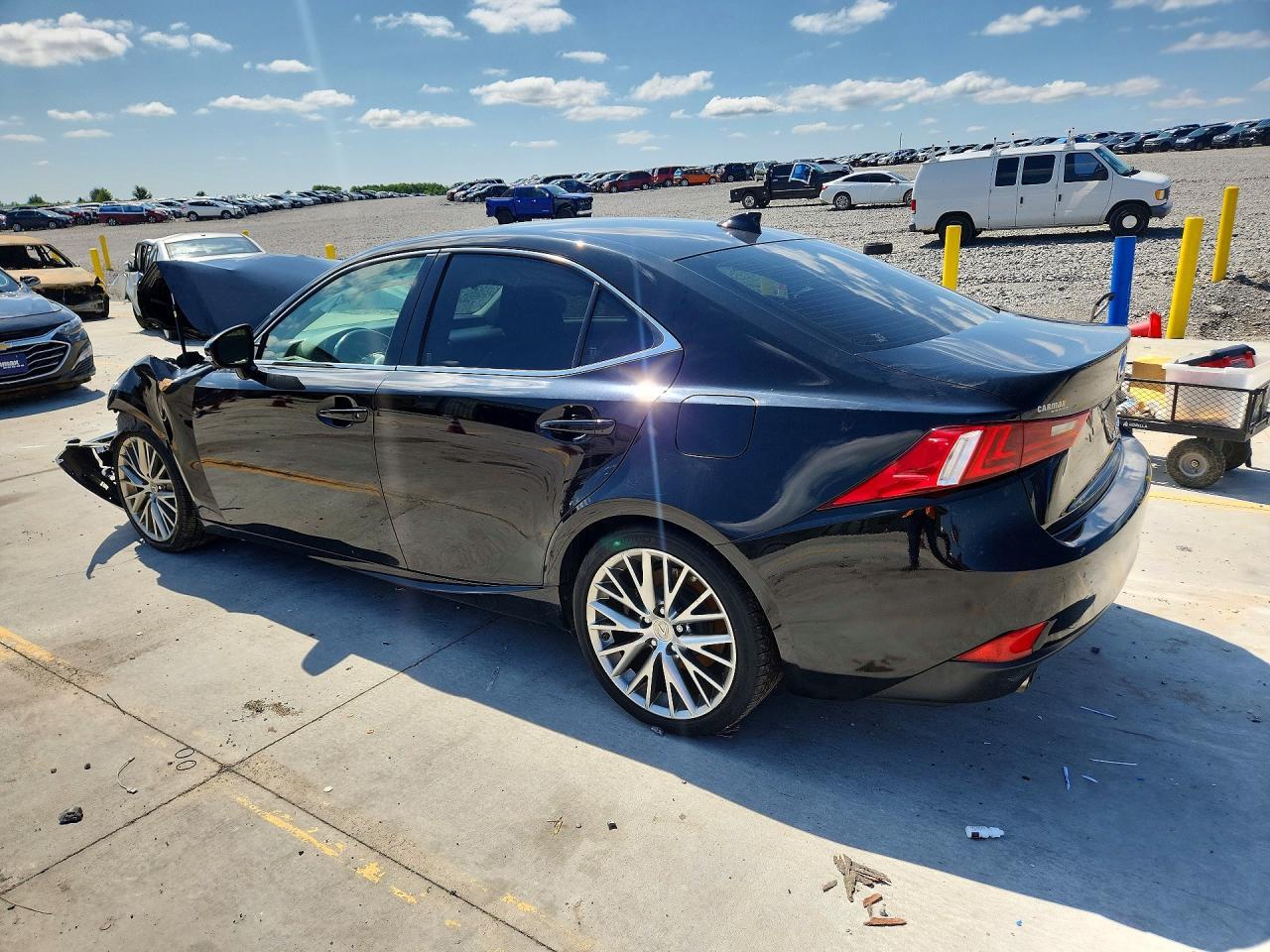 2016 Lexus Is 300 - Фото 2