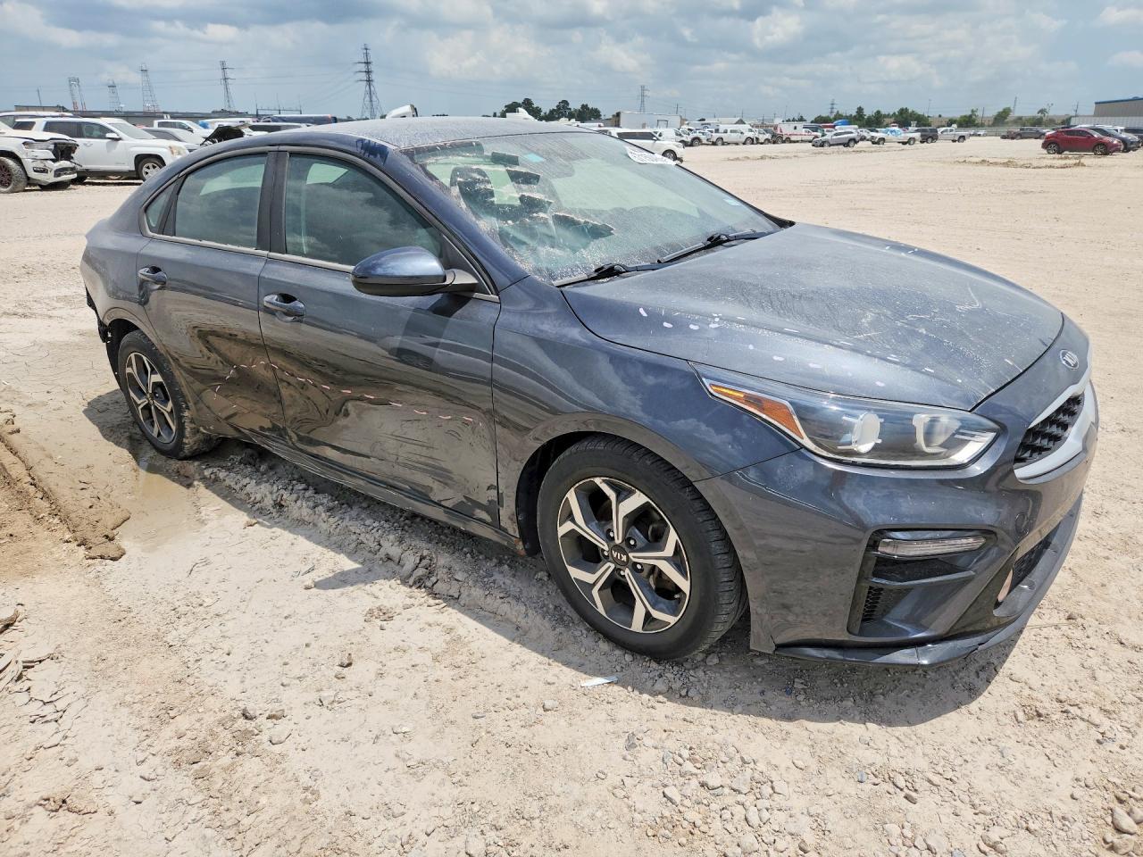 2020 Kia Forte Lxs - Фото 4