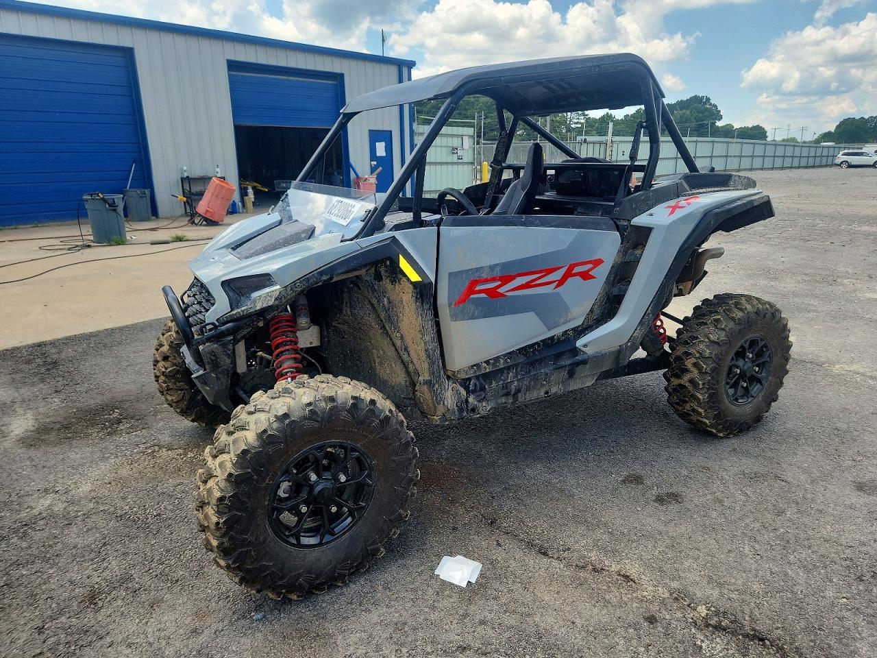 2025 Polaris Rzr Xp Utility Vehicle - Image 2