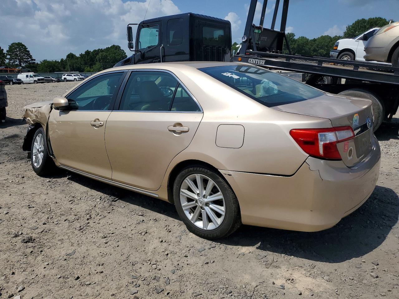 2012 Toyota Camry Xle - Image 2