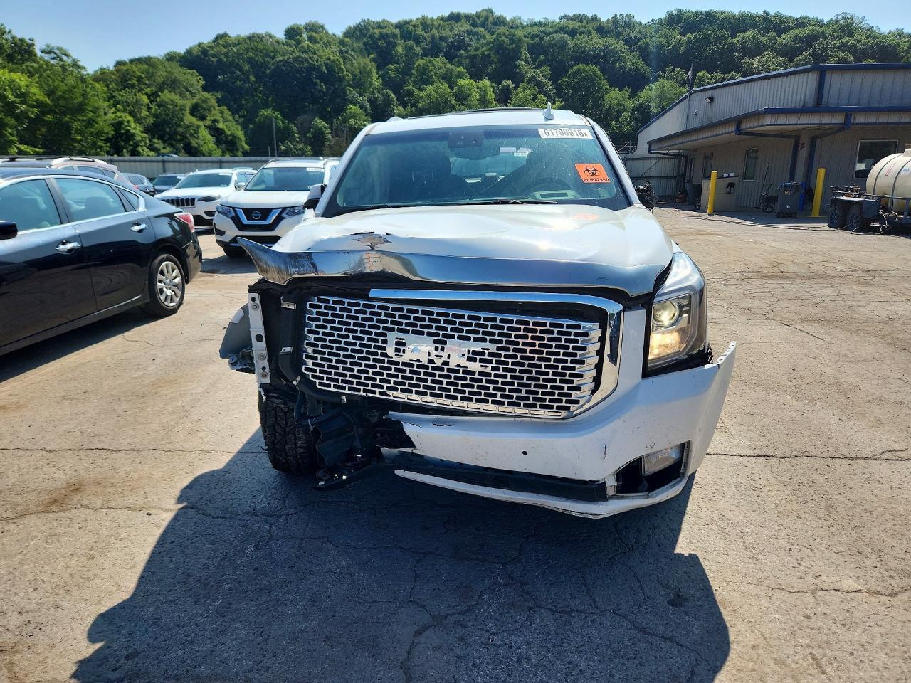 2016 GMC Yukon Denali - Фото 5