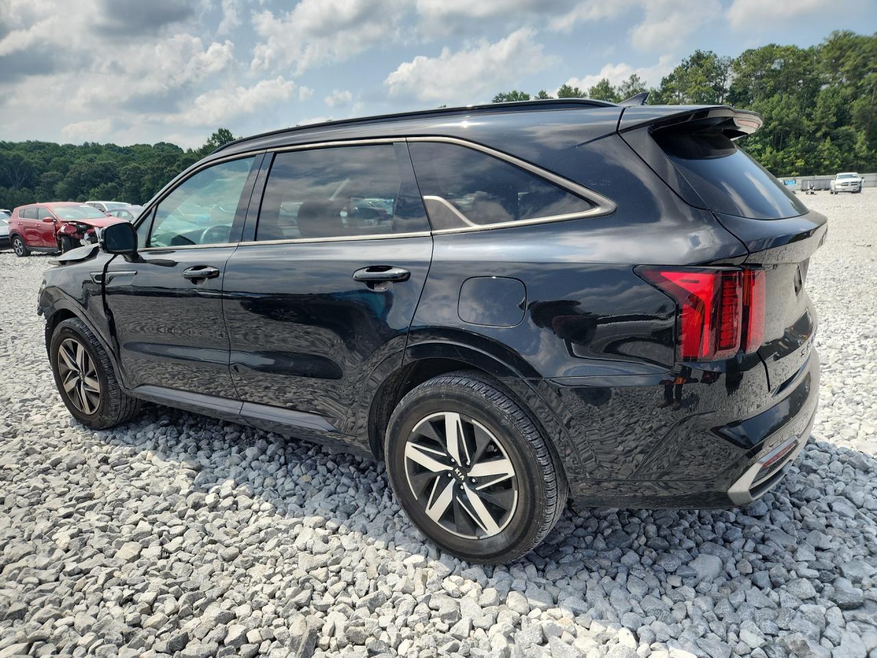 2021 Kia Sorento S - Фото 2