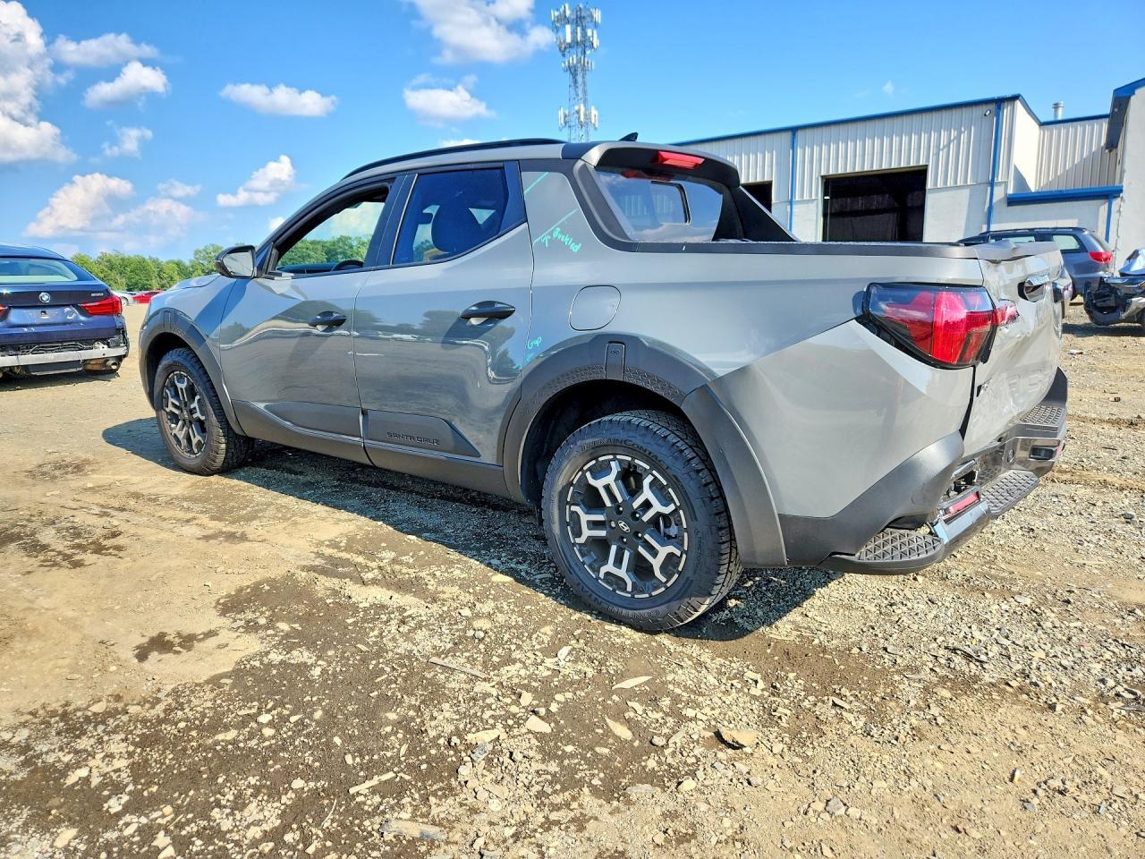 2025 Hyundai Santa Cruz Xrt - Image 2