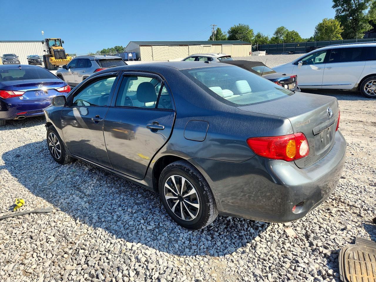 2010 Toyota Corolla Le - Фото 2