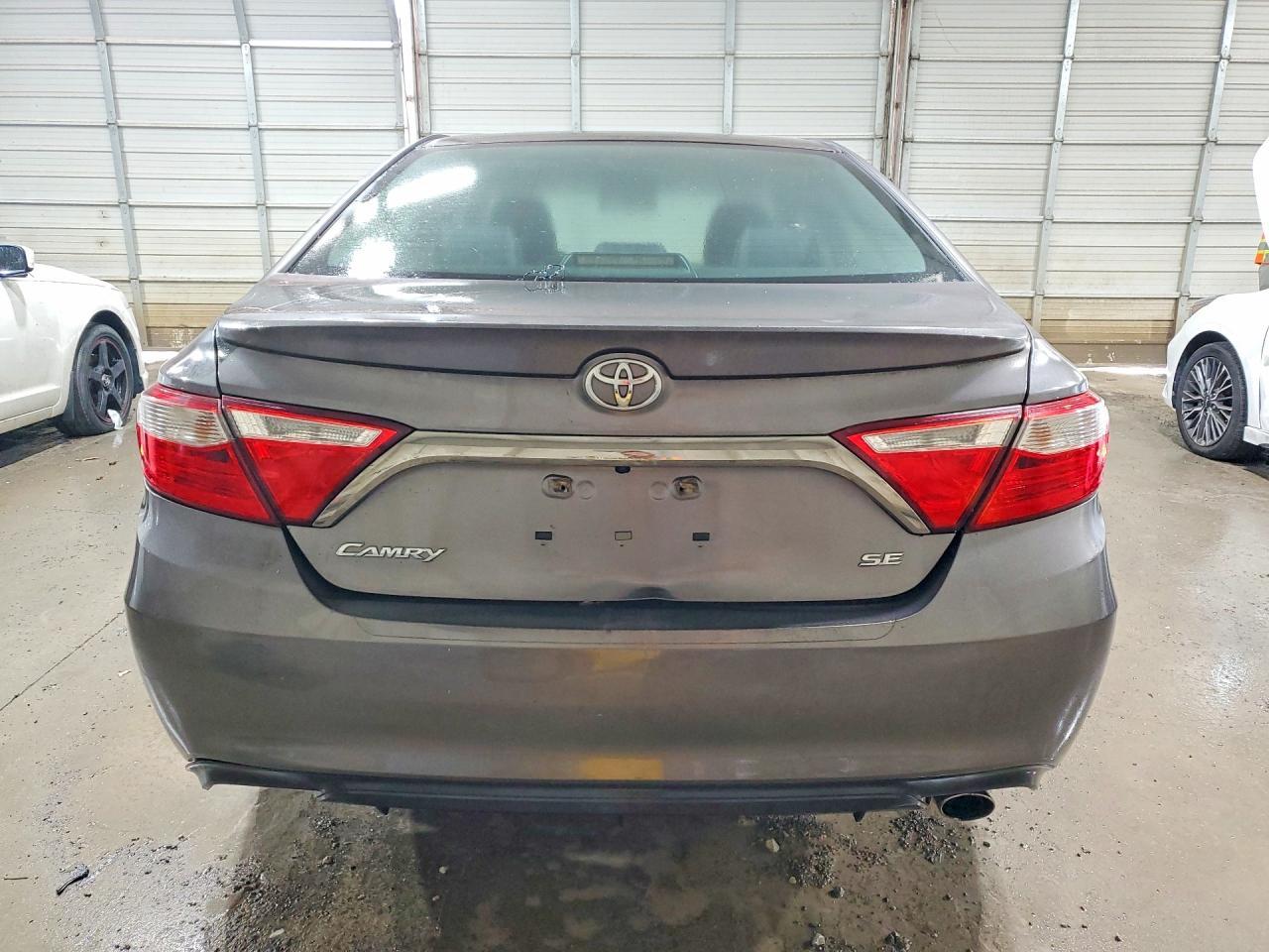 2015 Toyota Camry Se - Фото 6