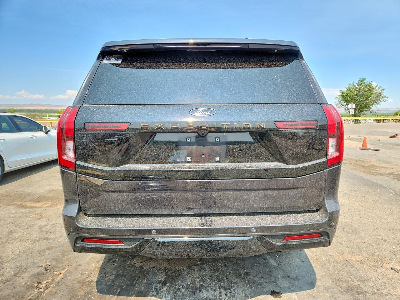 2025 Ford Expedition Tremor - Image 6