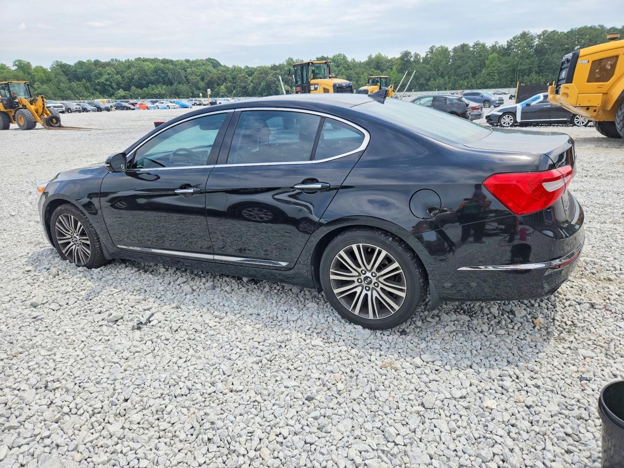 2014 Kia Cadenza Premium - Image 2