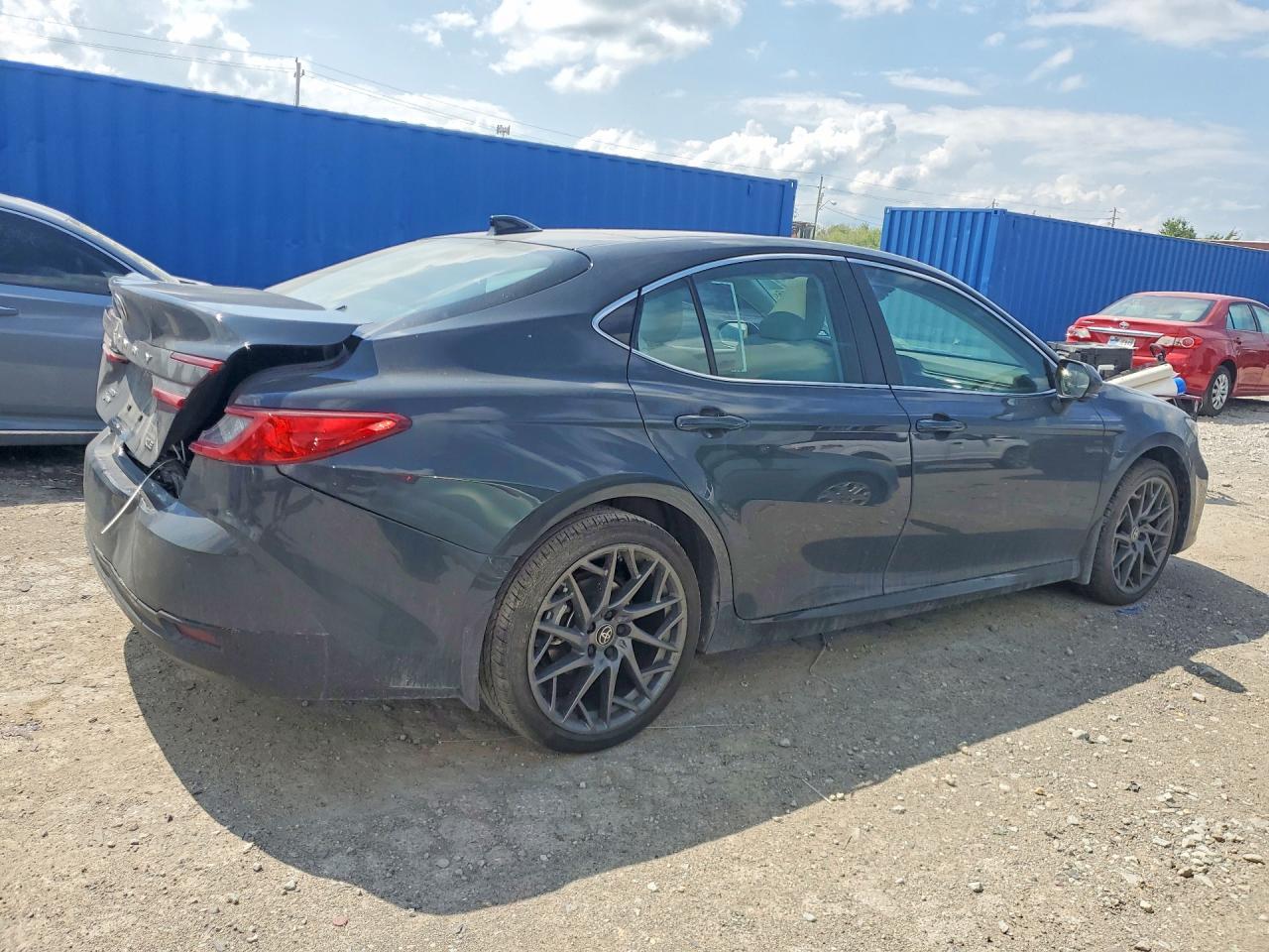2026 Toyota Camry Xle - Фото 3