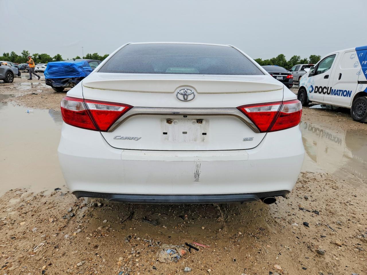 2016 Toyota Camry Se - Image 6