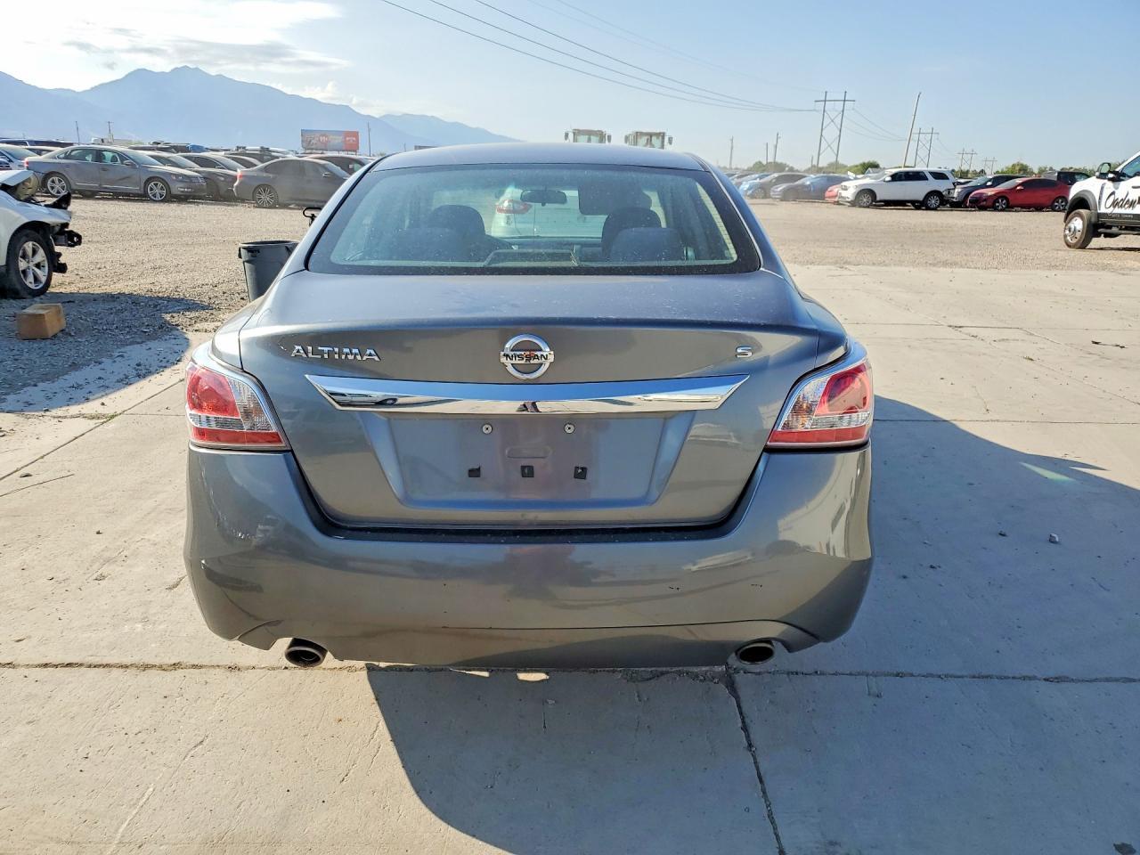2015 Nissan Altima 2.5 S - Image 6